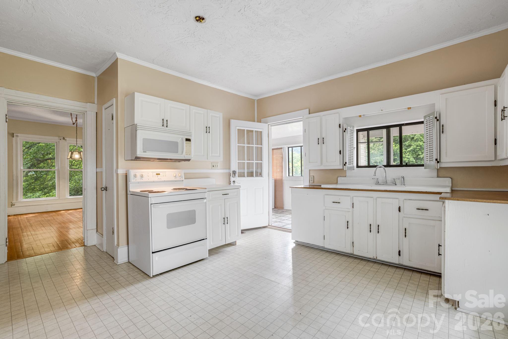 82 Hill Street Property Photo 17