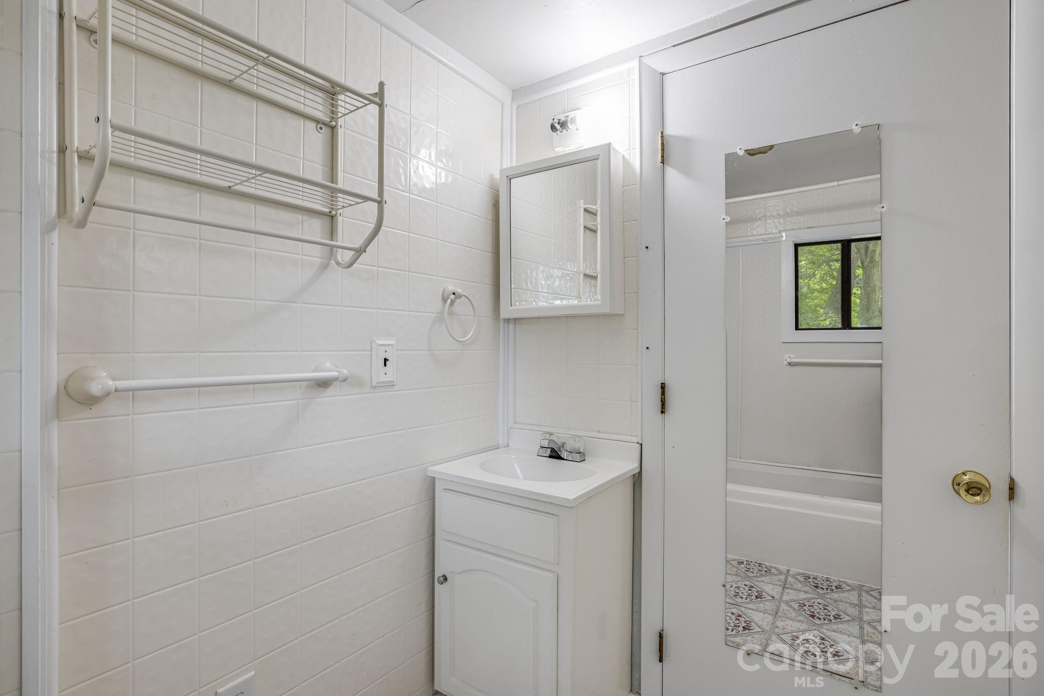 82 Hill Street Property Photo 22