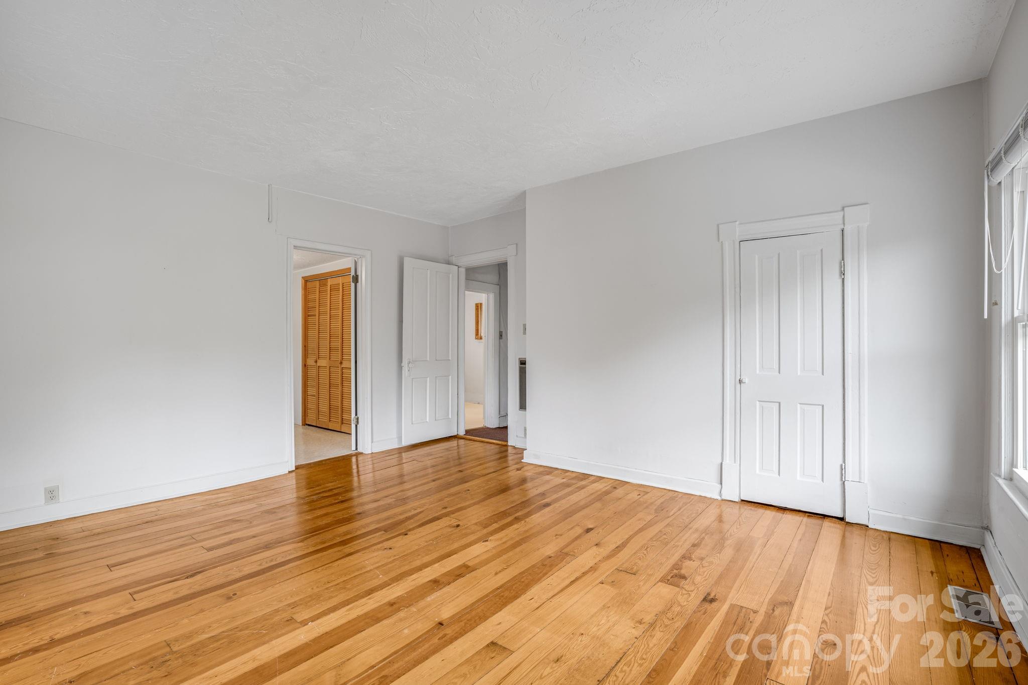 82 Hill Street Property Photo 25