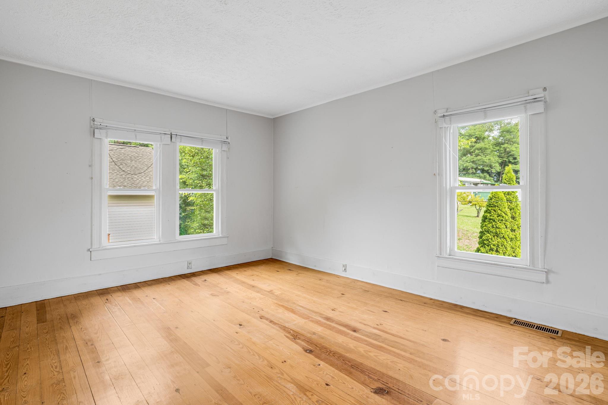 82 Hill Street Property Photo 27