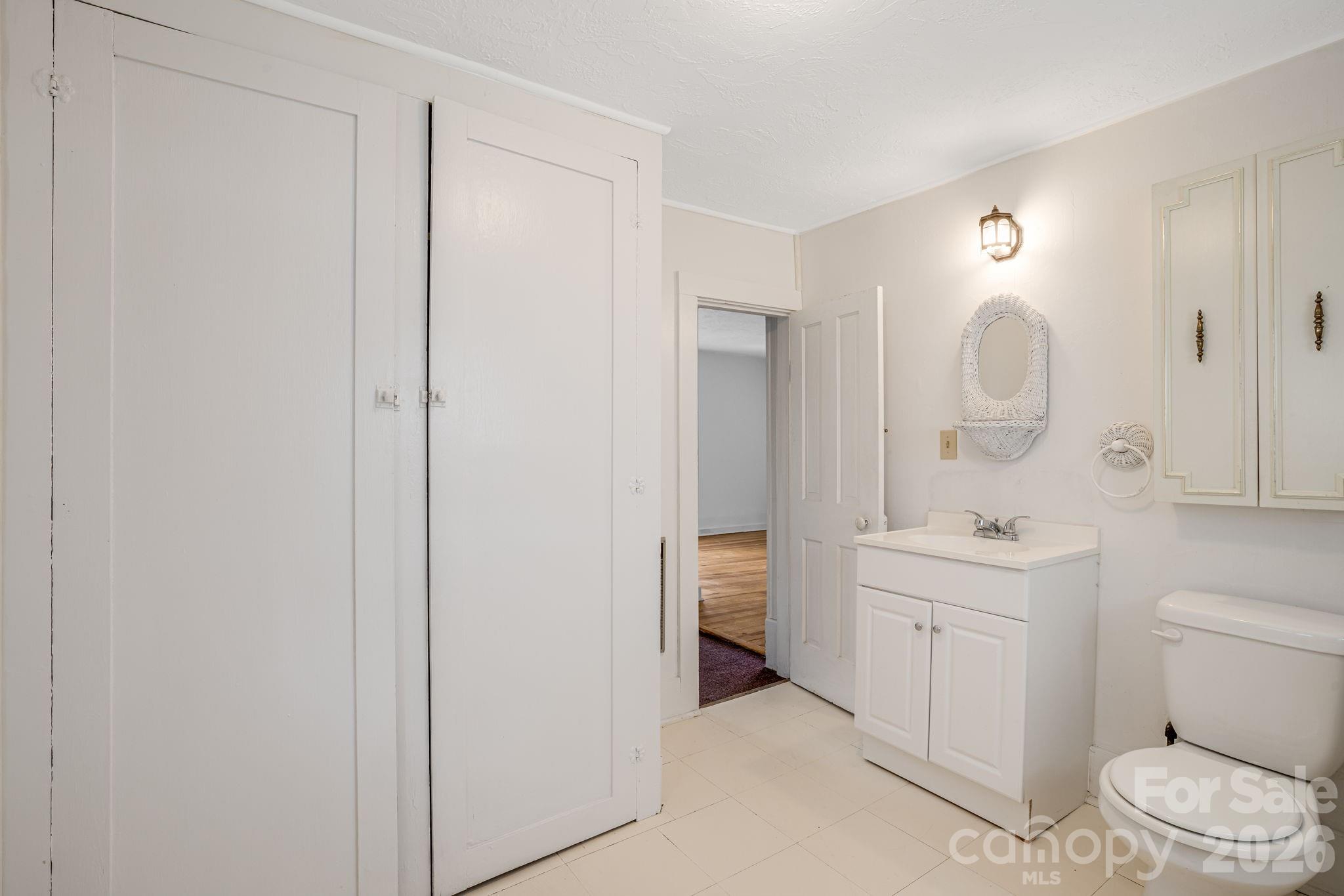 82 Hill Street Property Photo 30