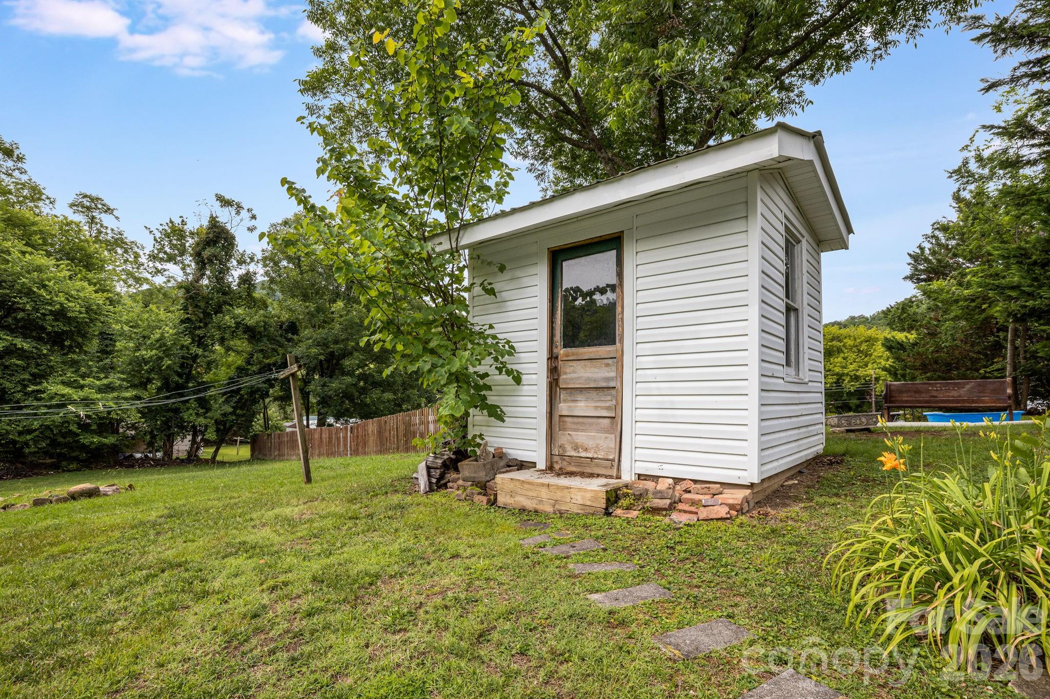 82 Hill Street Property Photo 36