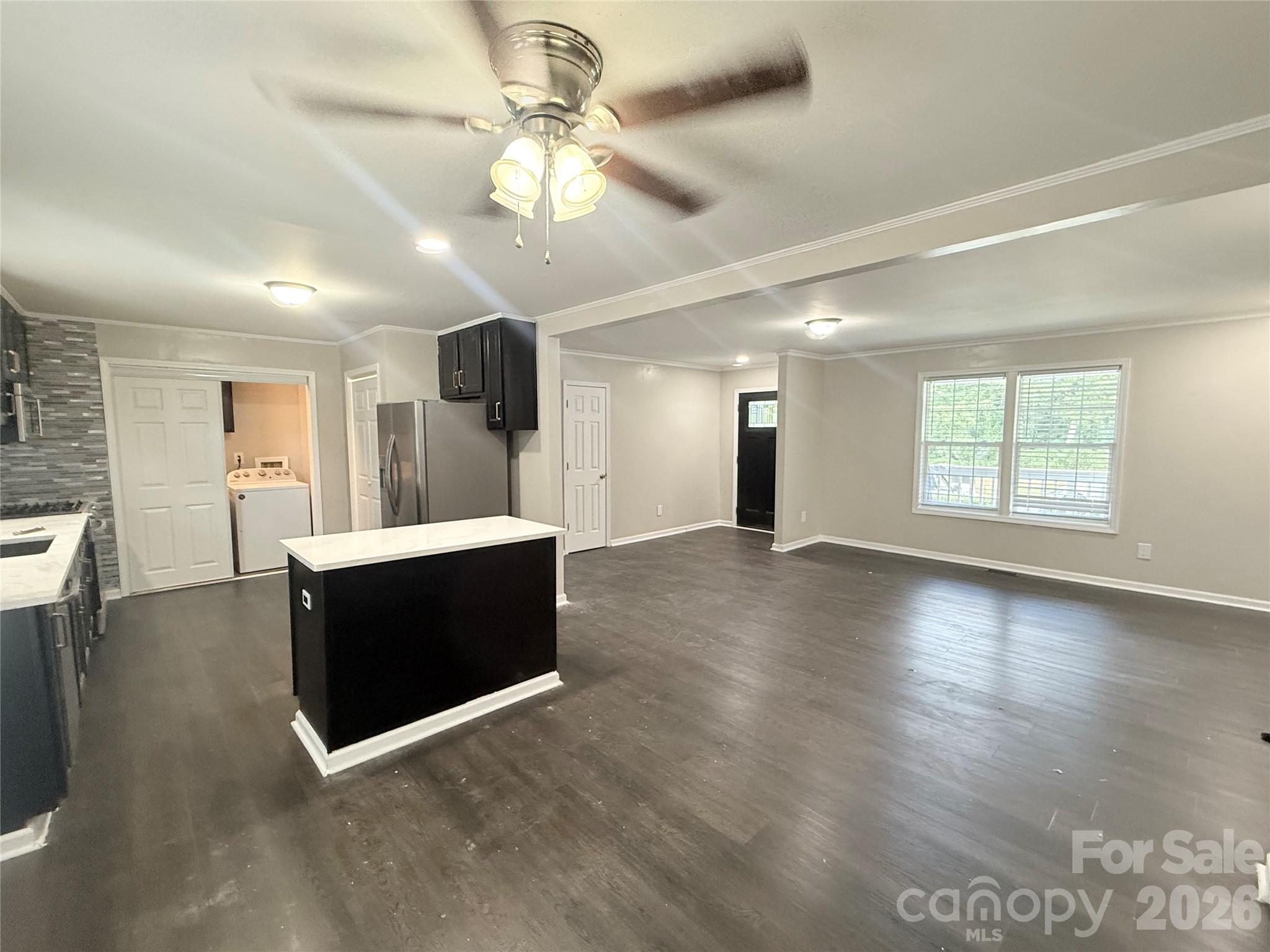 409 Redding Street Property Photo 5