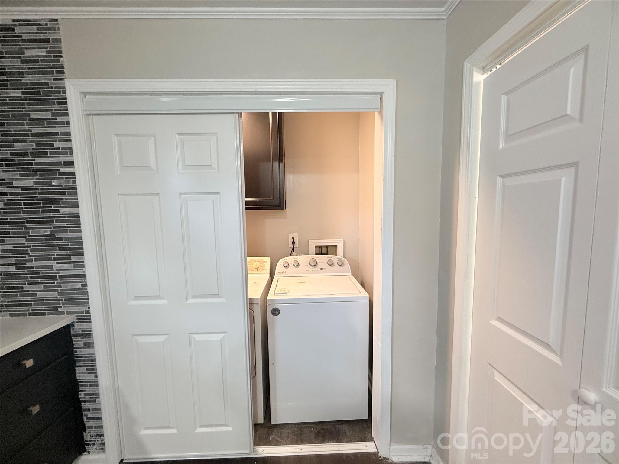 409 Redding Street Property Photo 8