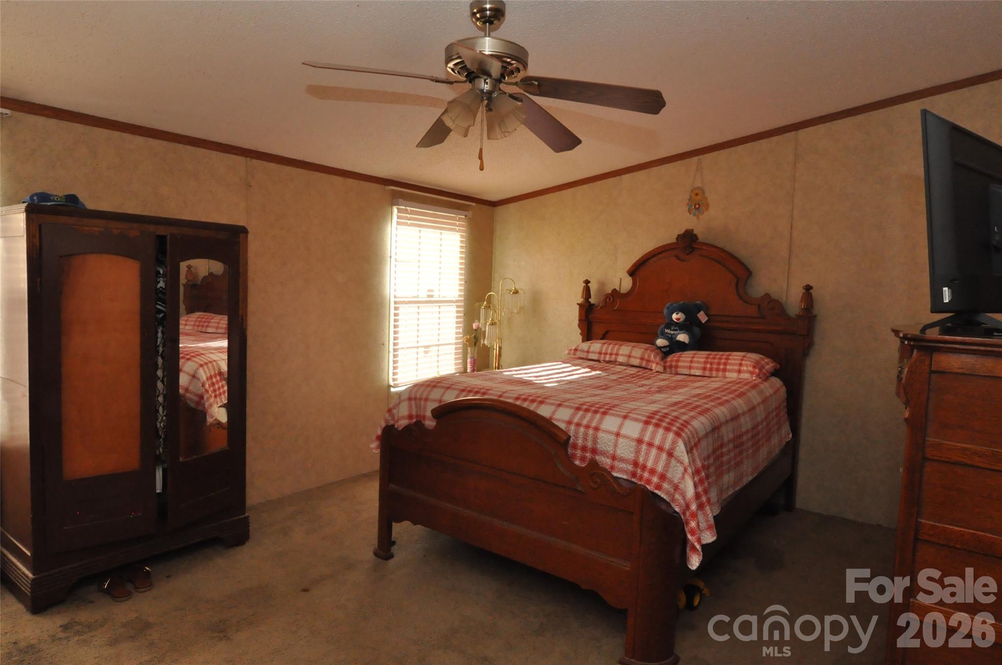 977 Langley Drive Property Photo 12