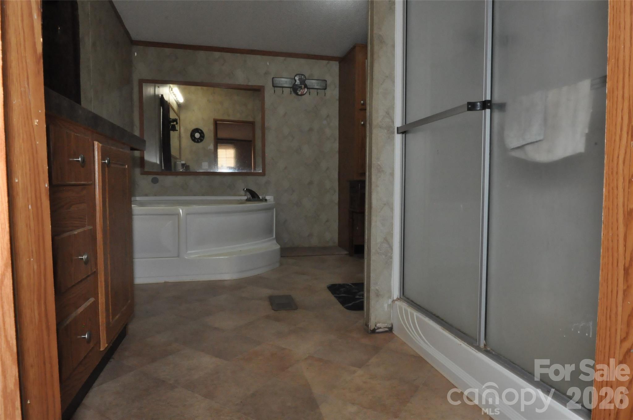 977 Langley Drive Property Photo 16