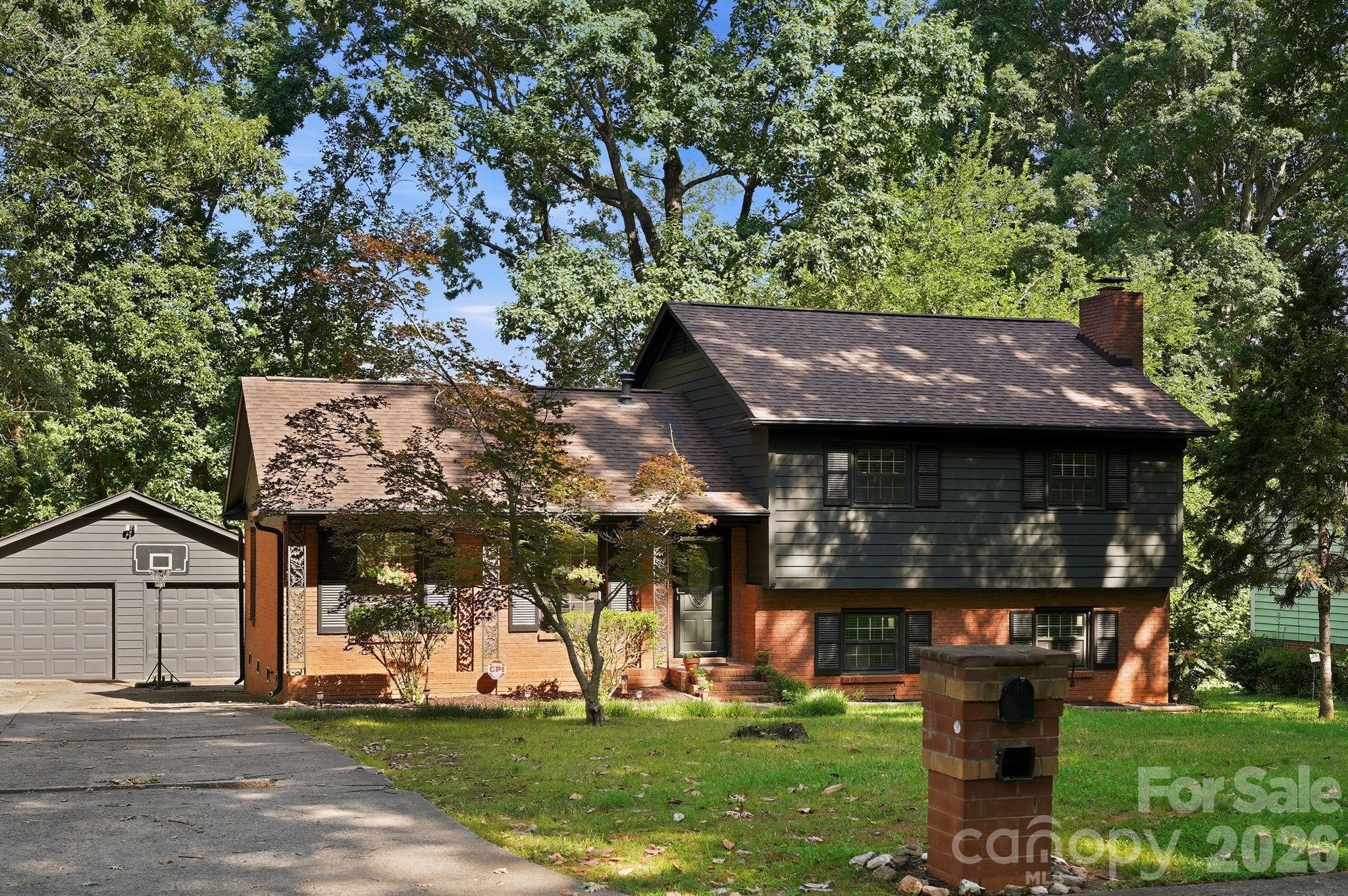 4515 Easthaven Drive Property Photo 1