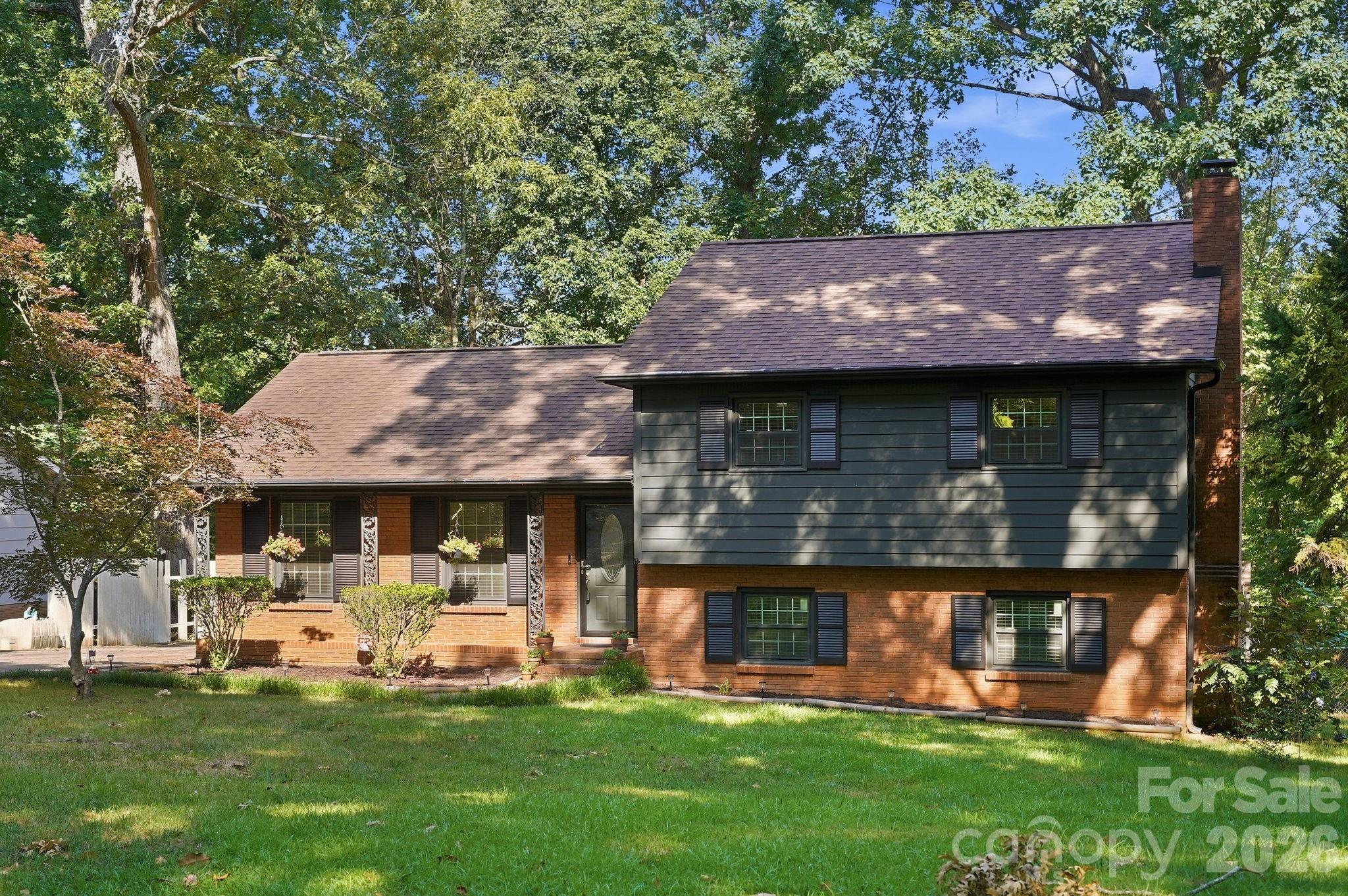 4515 Easthaven Drive Property Photo 2