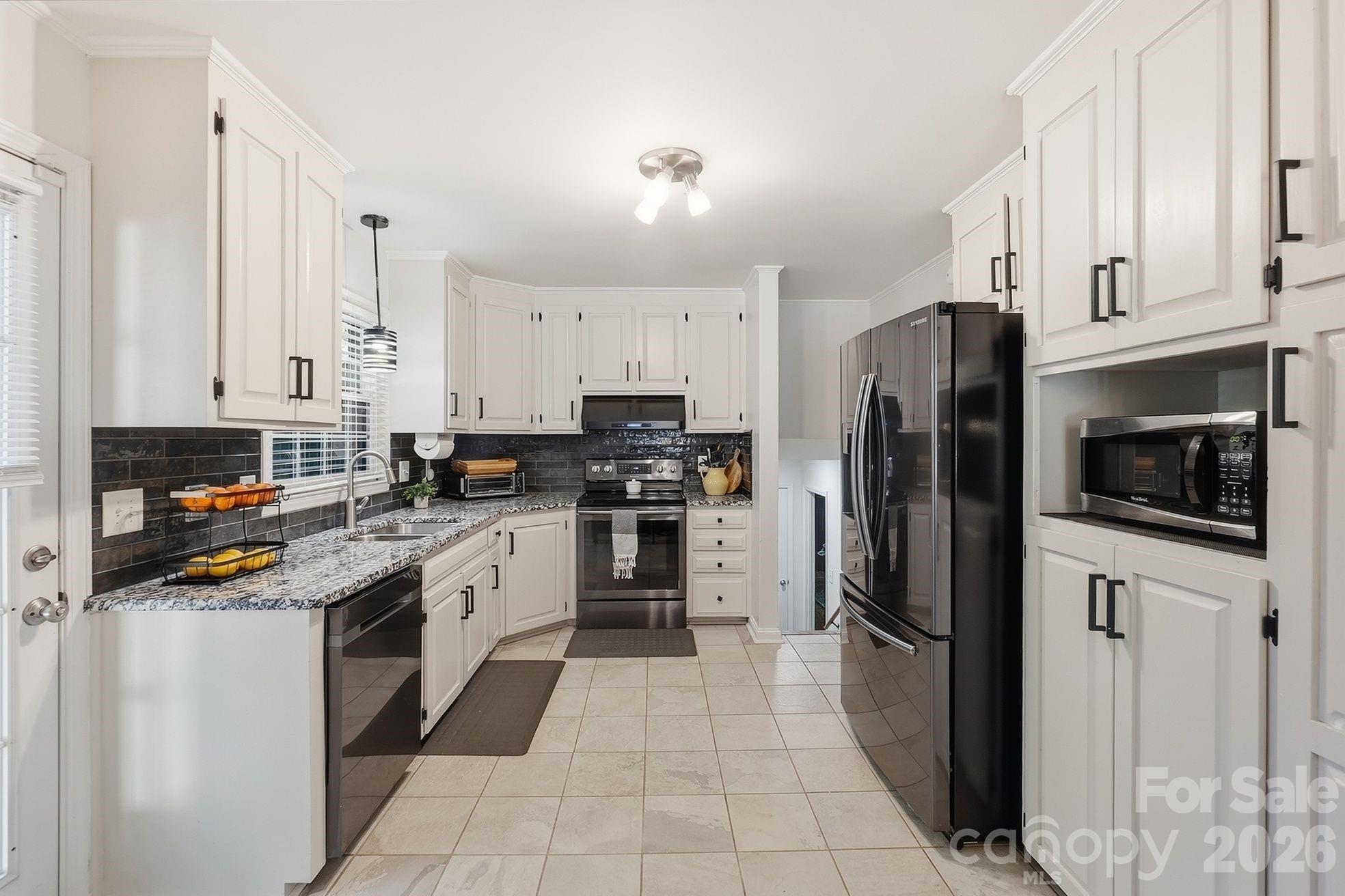 4515 Easthaven Drive Property Photo 11