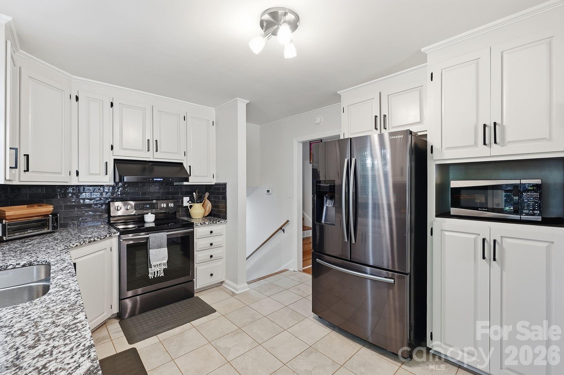 4515 Easthaven Drive Property Photo 13