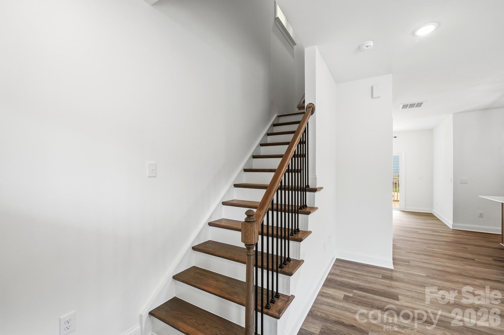 210 8th Avenue Drive Property Photo 17