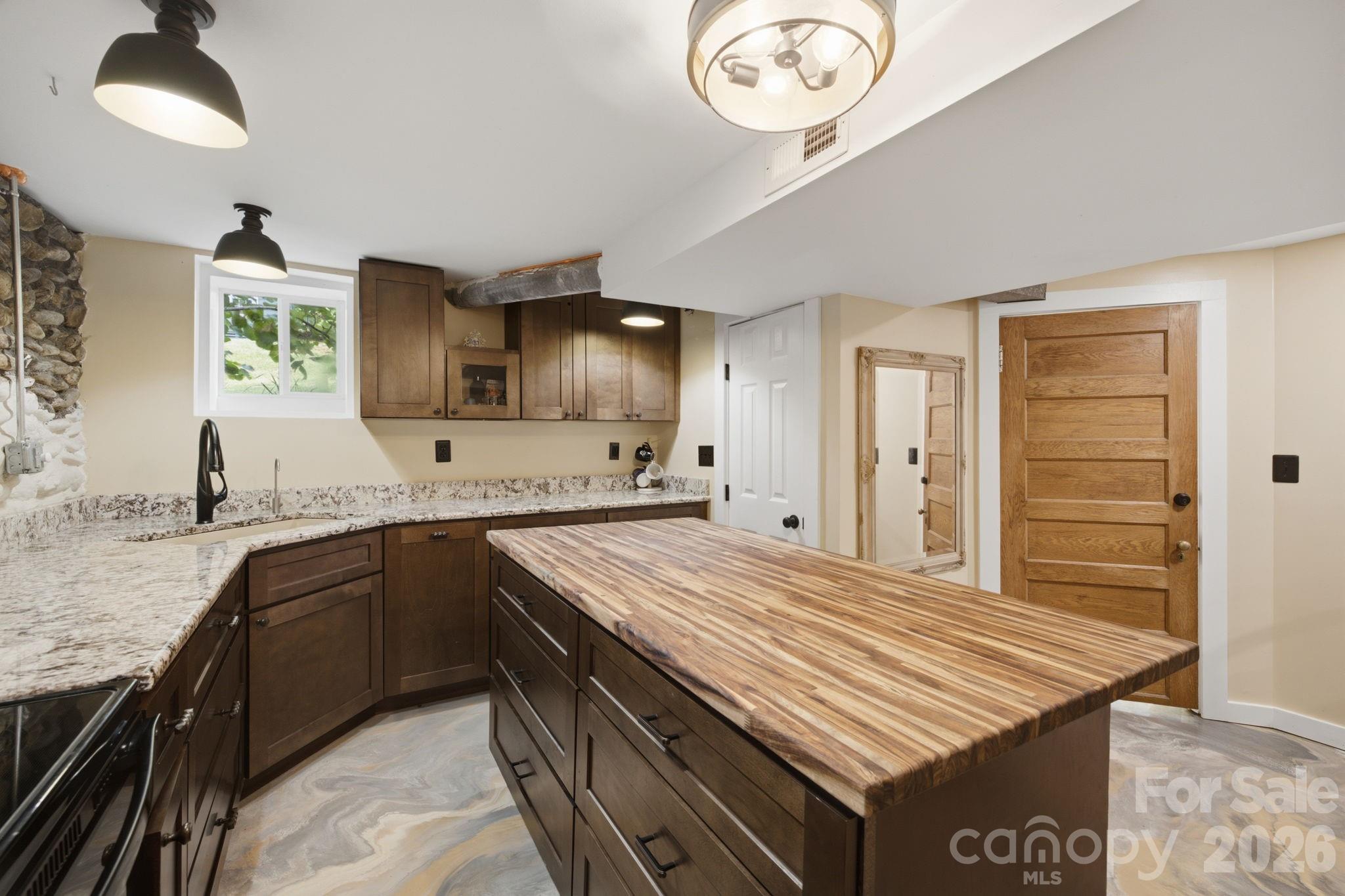 108 Patton Avenue Property Photo 23
