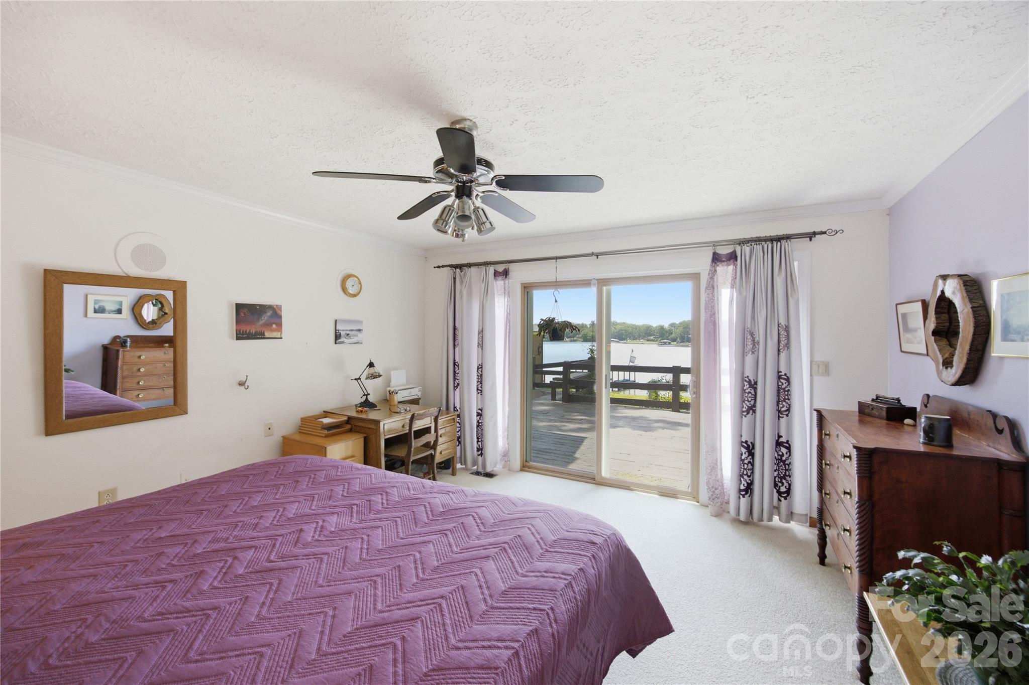 2216 Holly Lane Property Photo 15