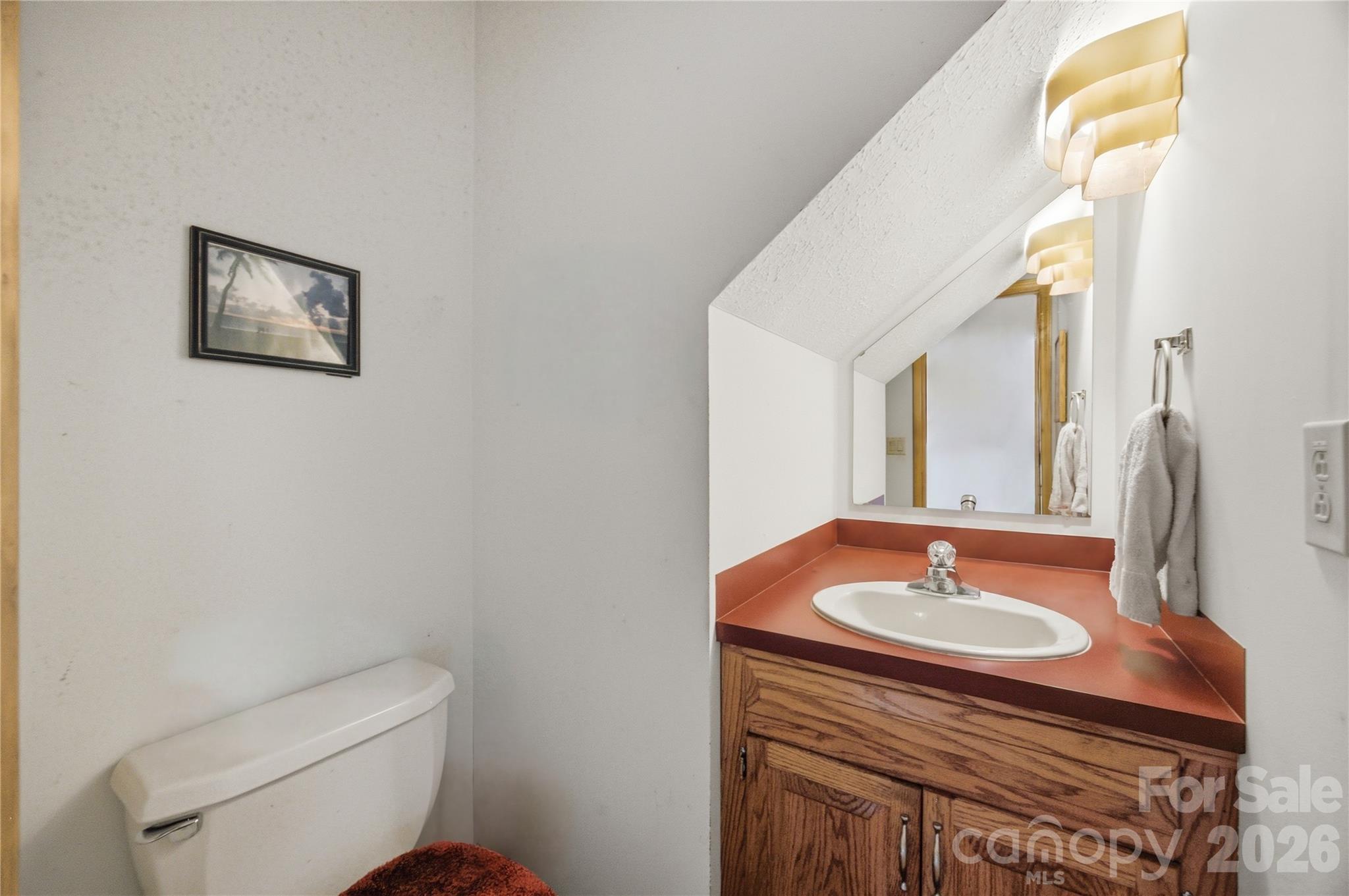 2216 Holly Lane Property Photo 20
