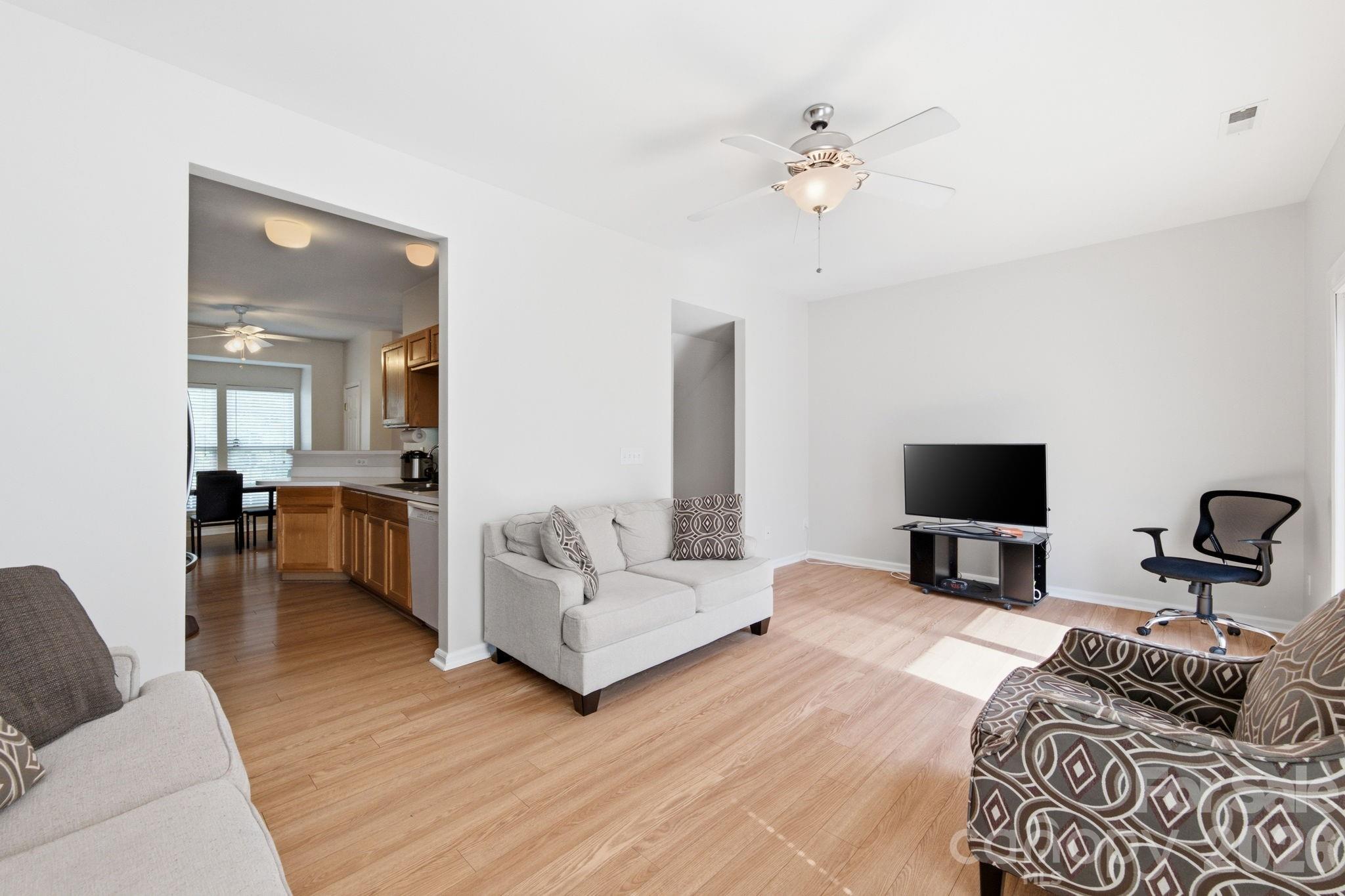 11018 Garden Oaks Lane Property Photo 5