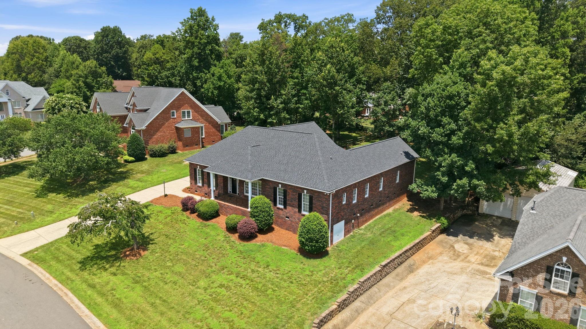 4024 Wild Nursery Court Property Photo 2