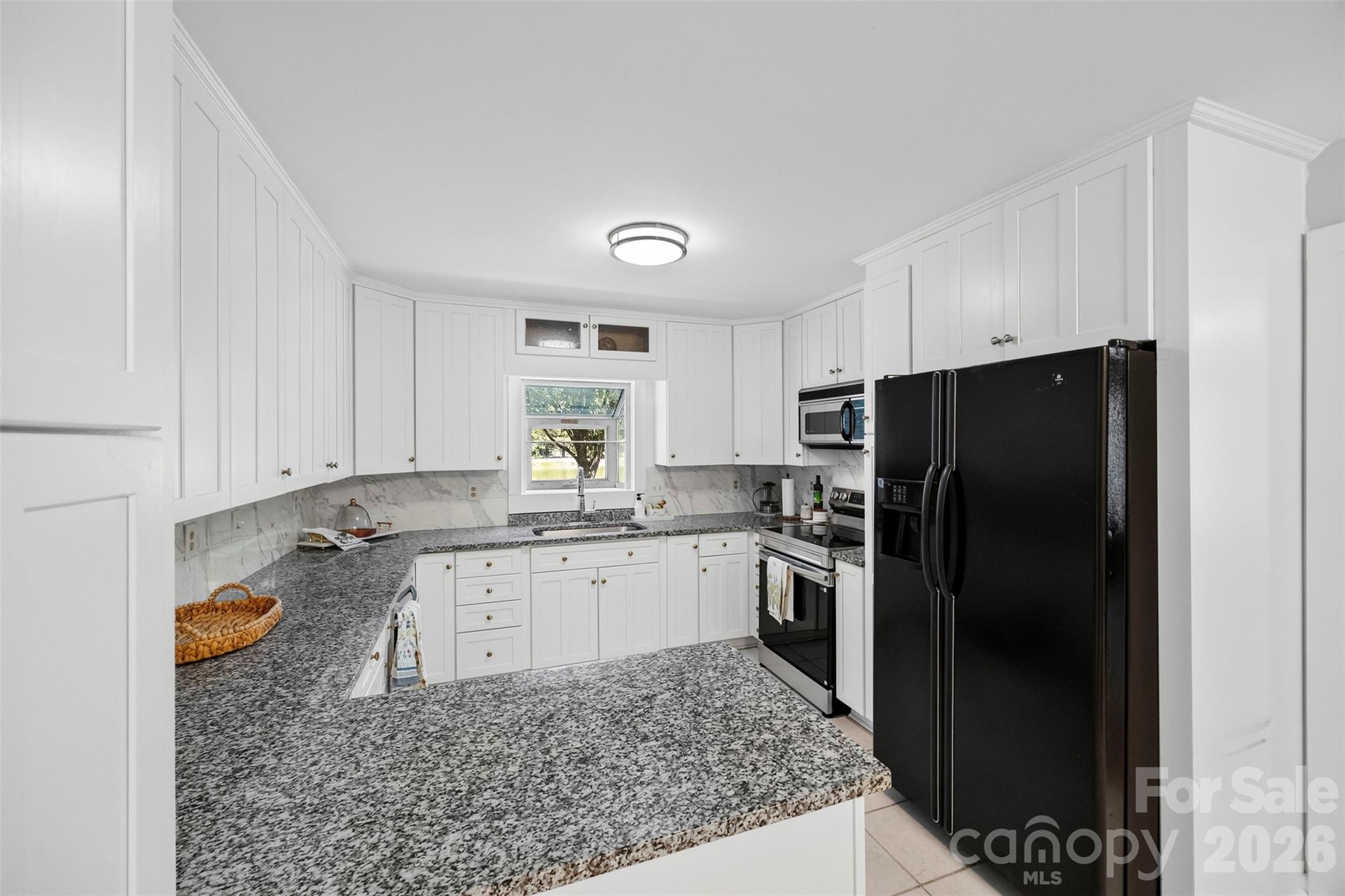 6309 Landsford Road Property Photo 10