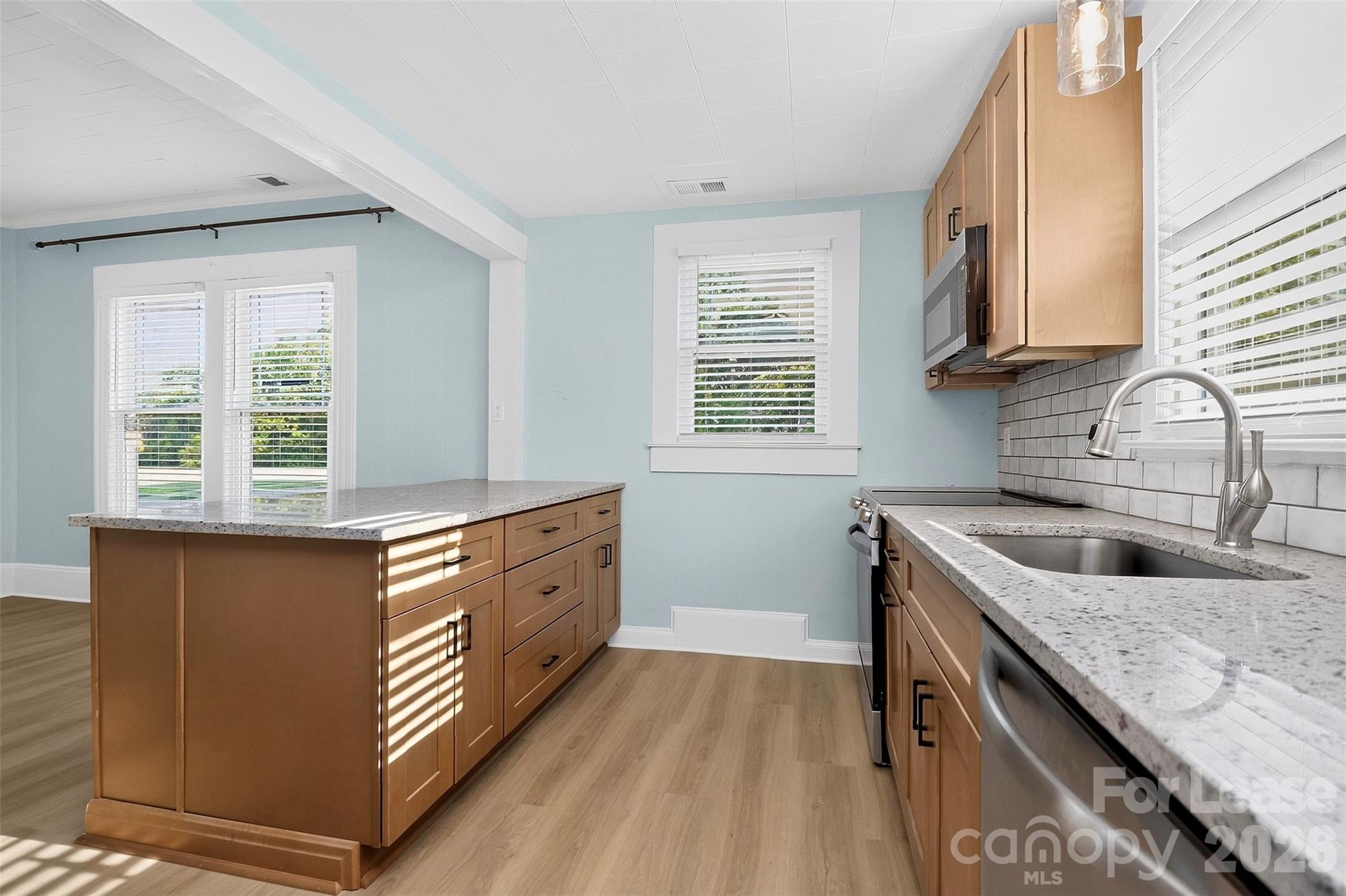204 E Mcneely Avenue Property Photo 14