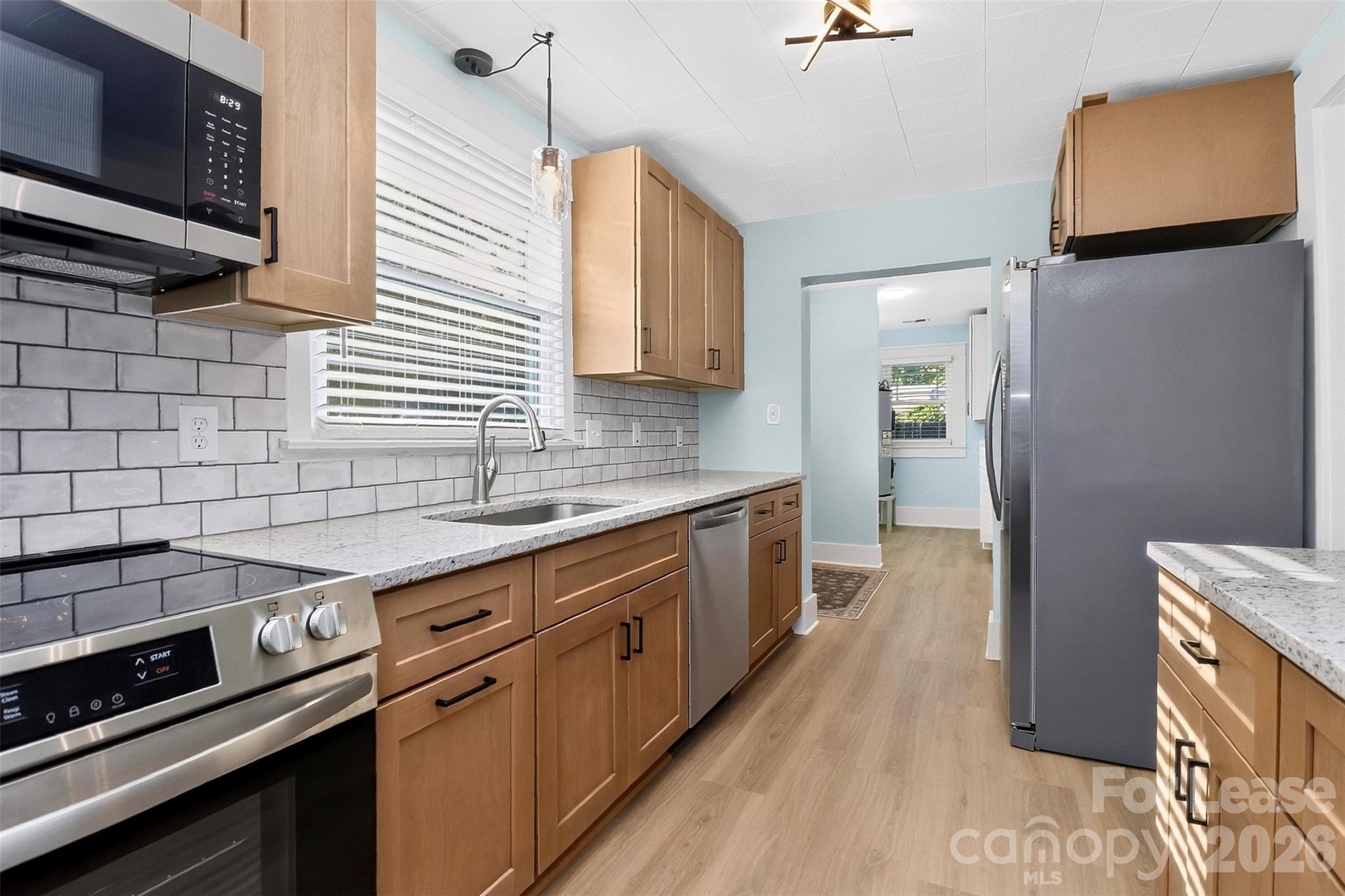 204 E Mcneely Avenue Property Photo 15
