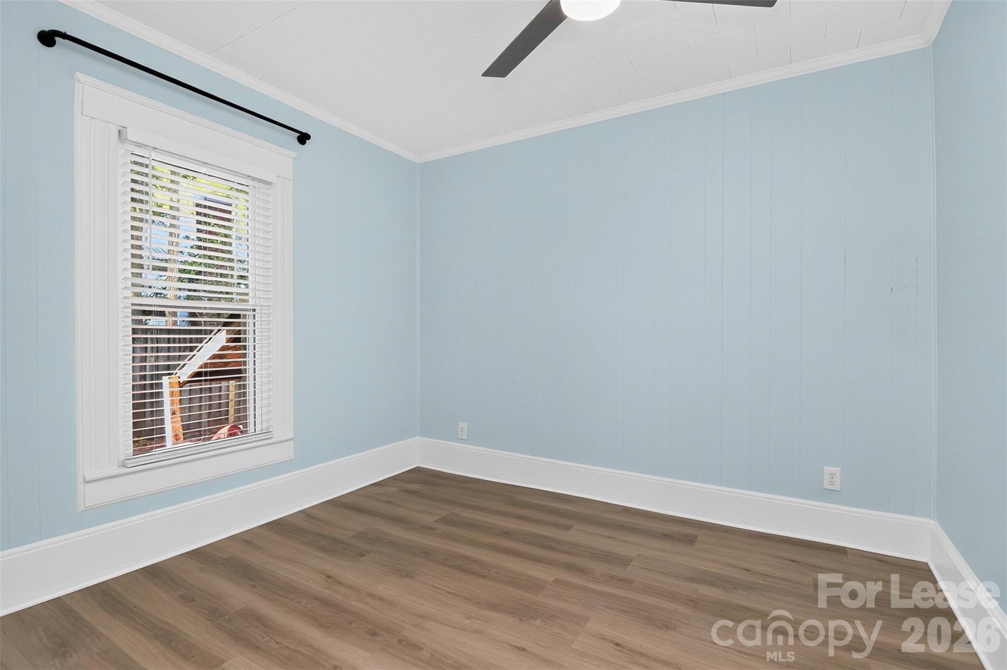 204 E Mcneely Avenue Property Photo 20