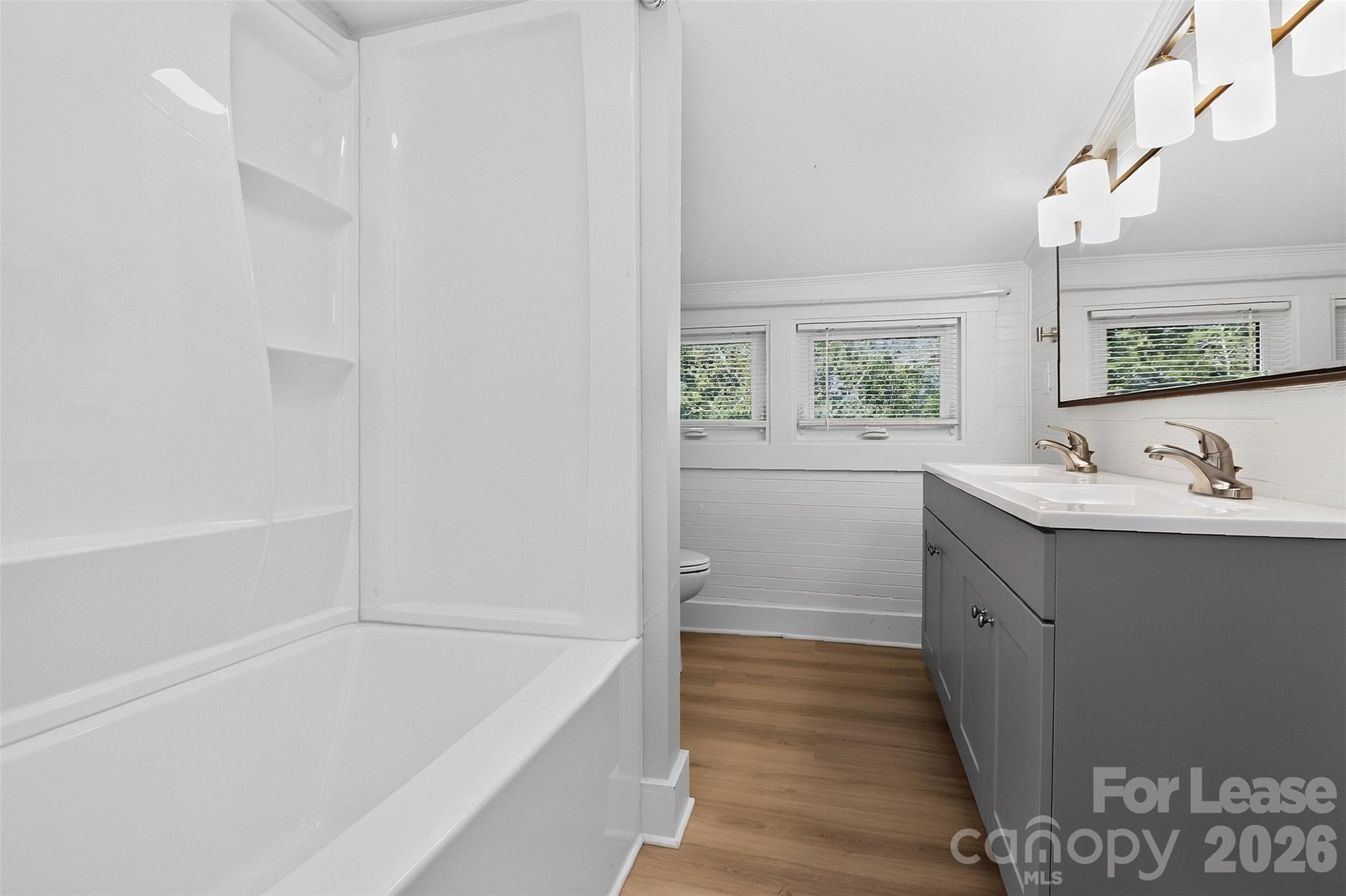 204 E Mcneely Avenue Property Photo 24
