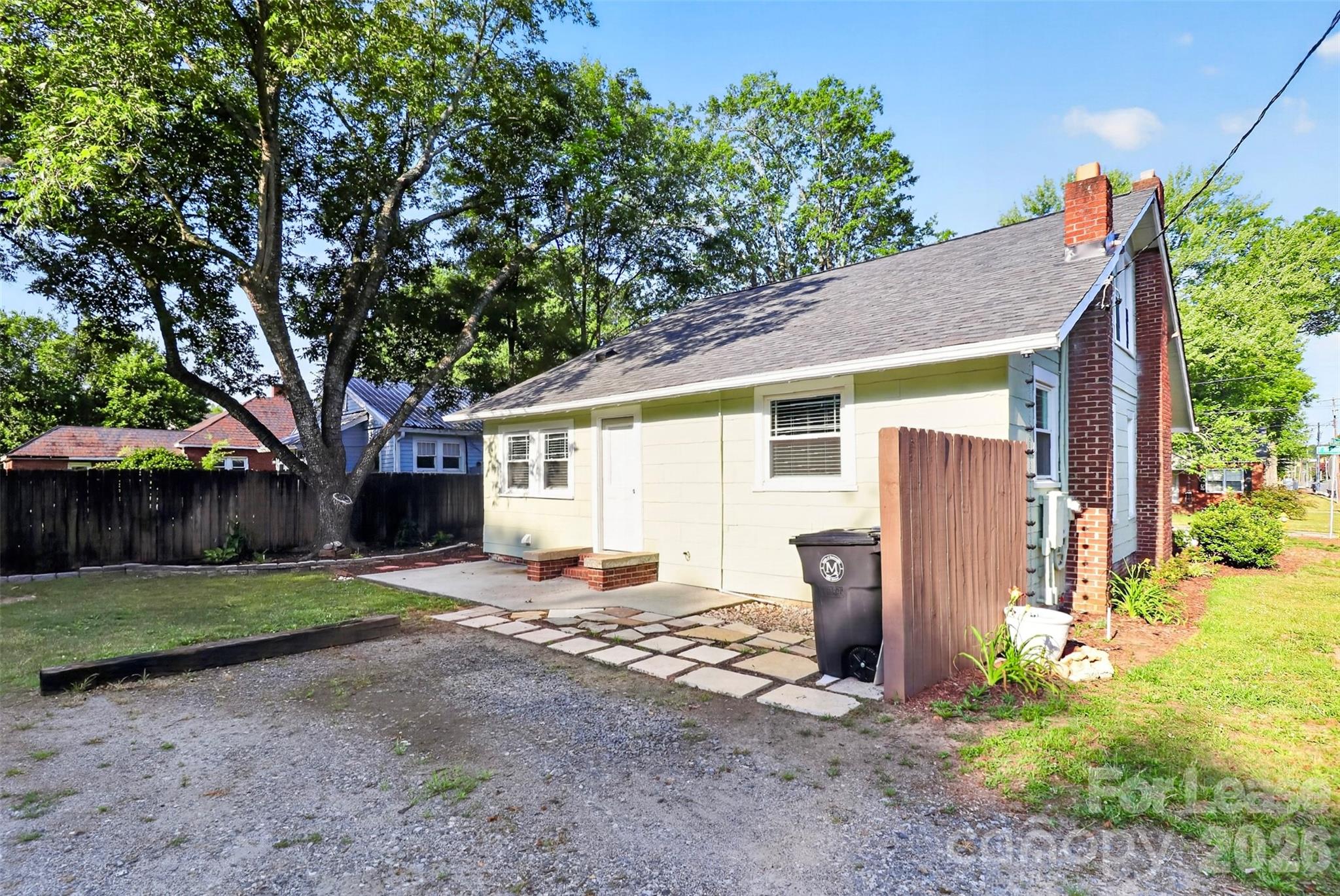 204 E Mcneely Avenue Property Photo 34