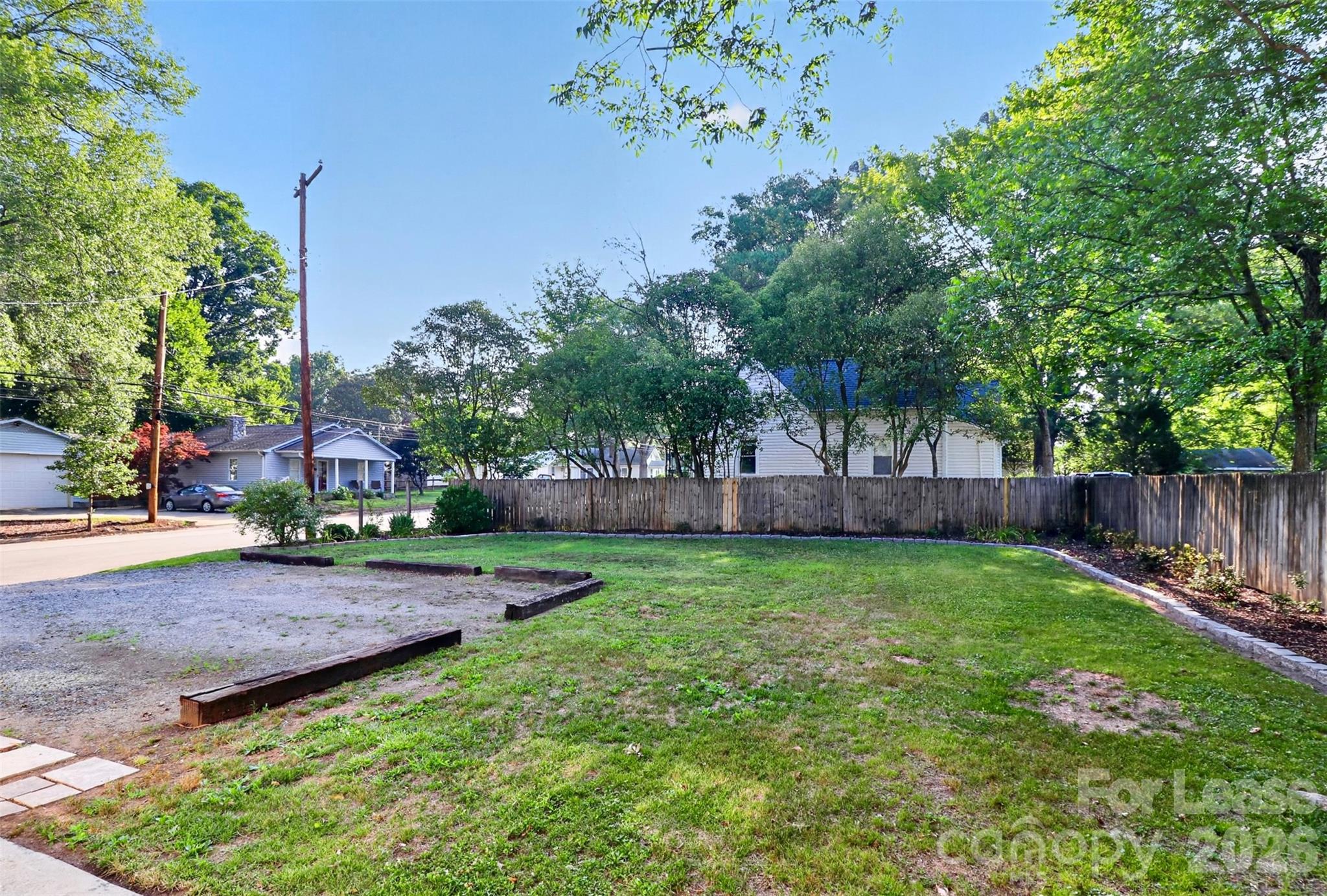 204 E Mcneely Avenue Property Photo 35