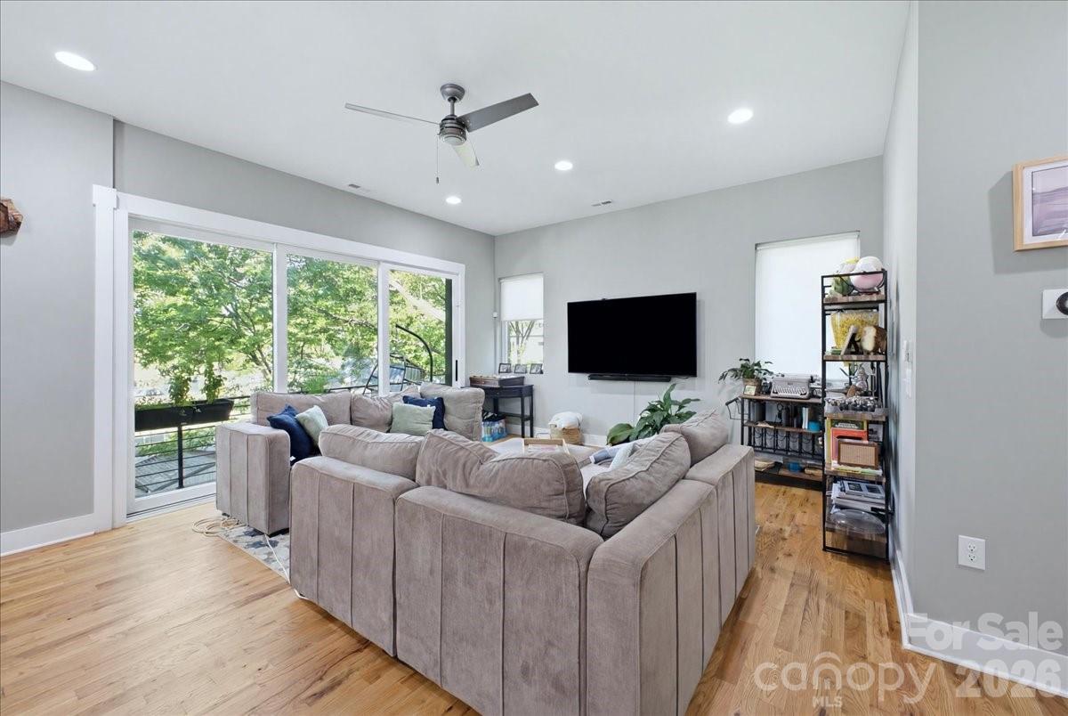1315 N Davidson Street Property Photo 17