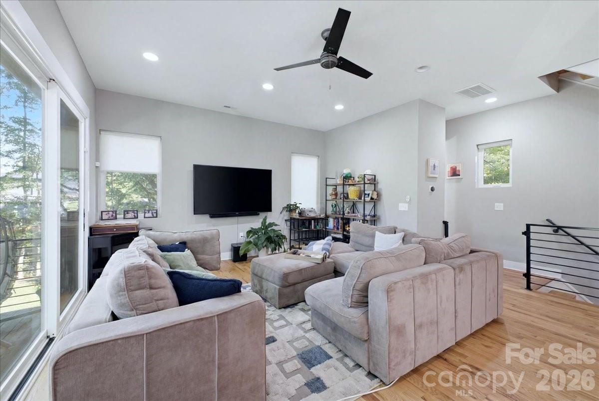 1315 N Davidson Street Property Photo 18