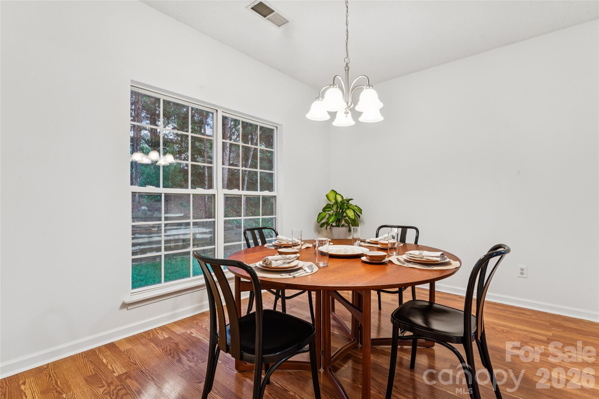 5645 Winslow Avenue Property Photo 6