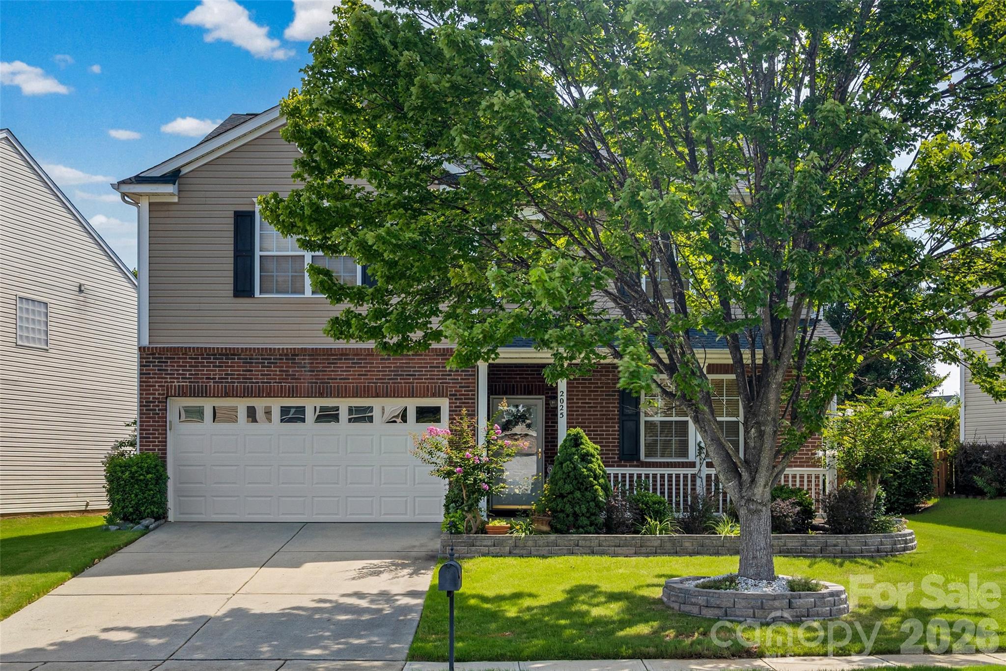 2025 Savannah Hills Drive Property Photo 1