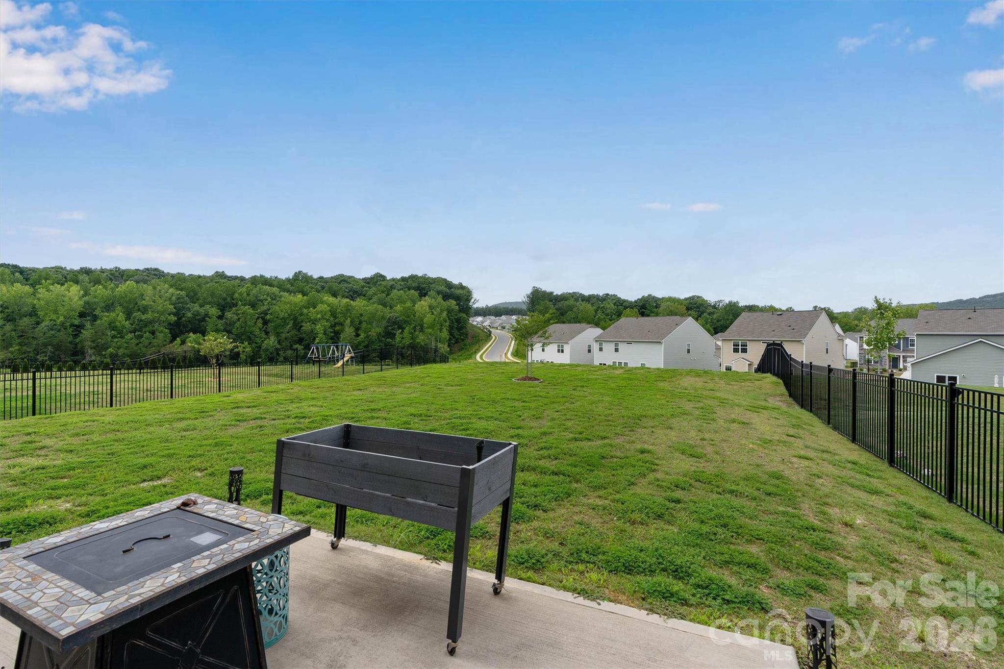 1926 Lowland Shade Court Property Photo 25