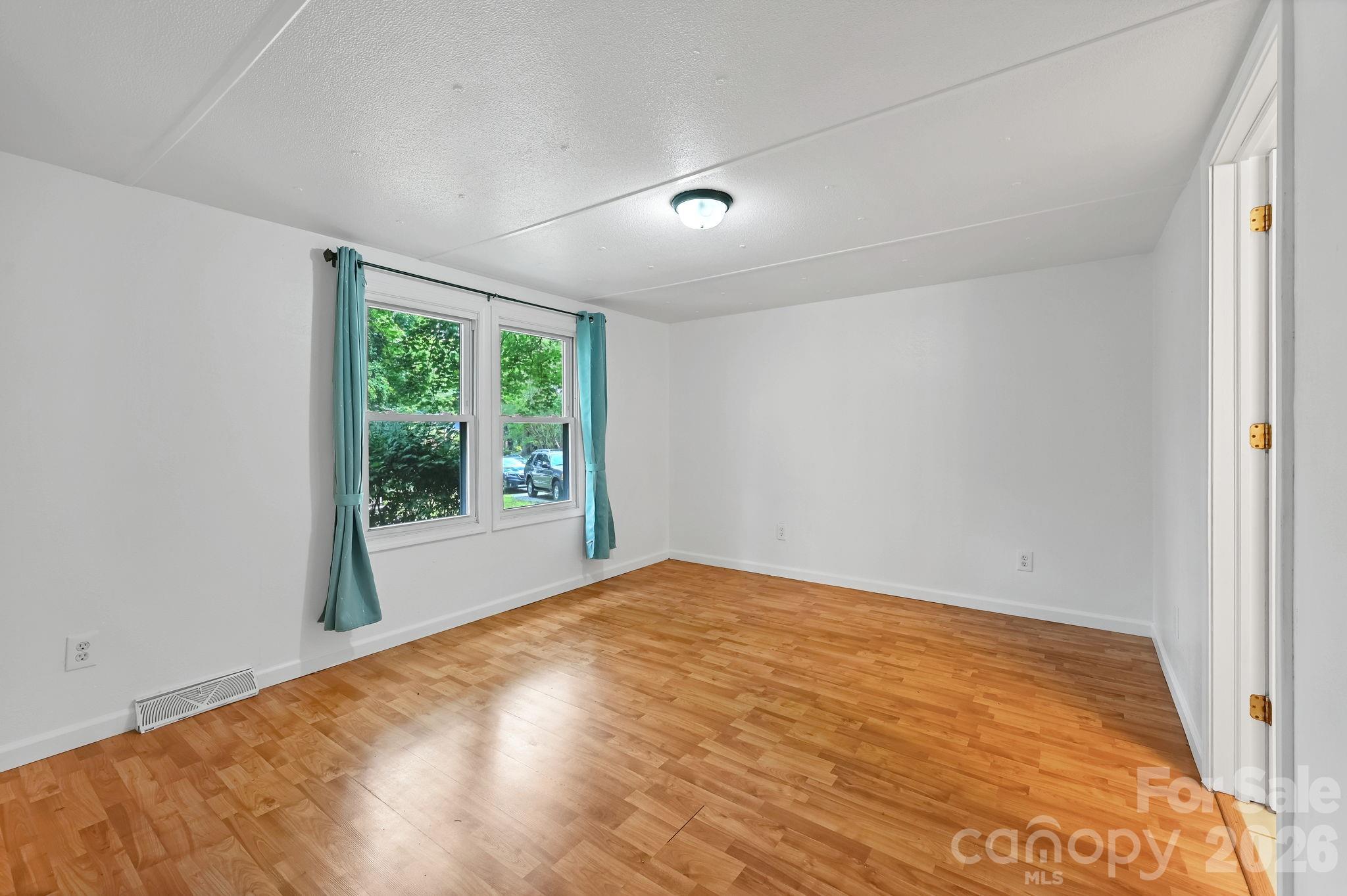 10 Canyon Cove Property Photo 15