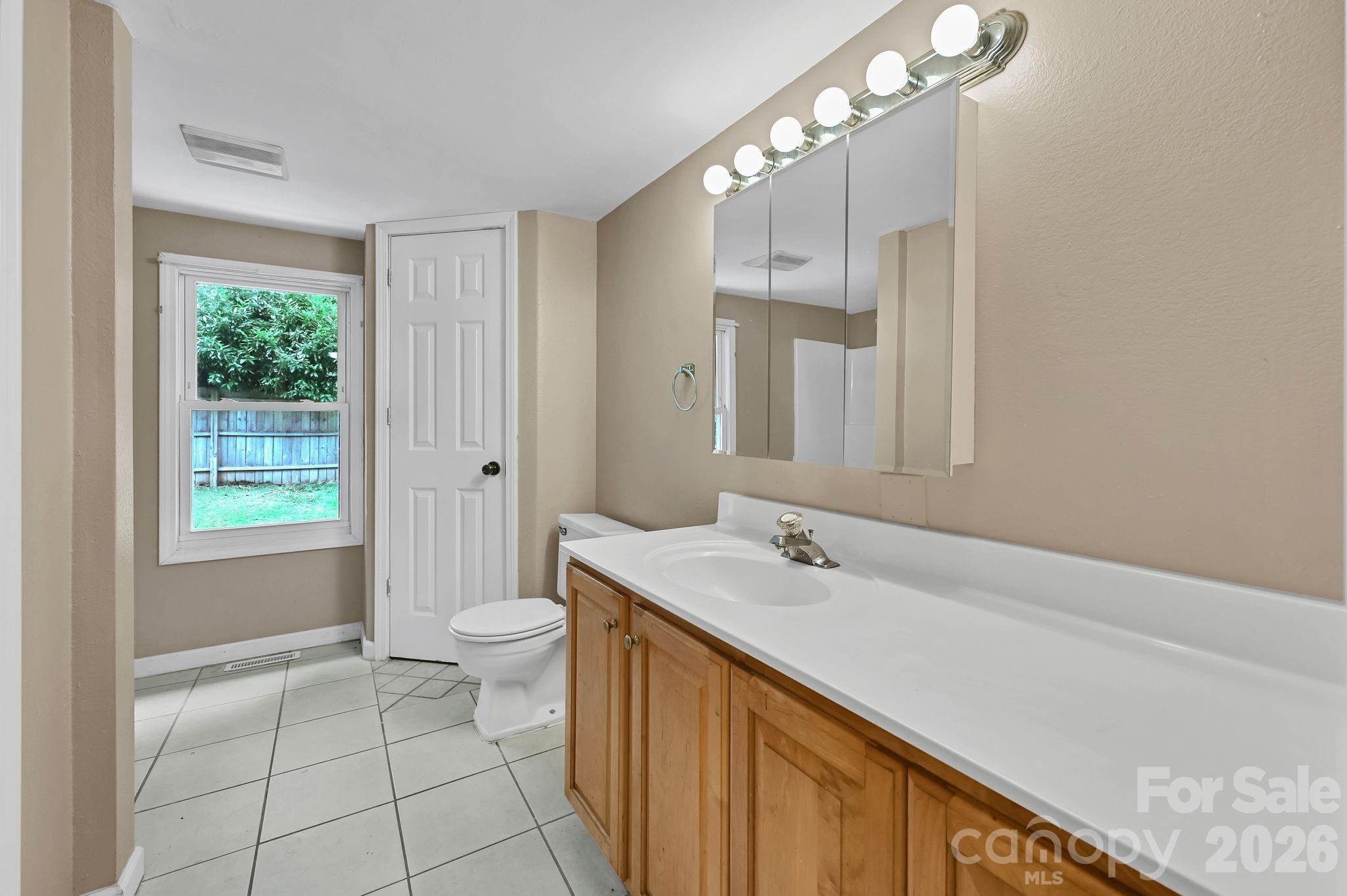 10 Canyon Cove Property Photo 16