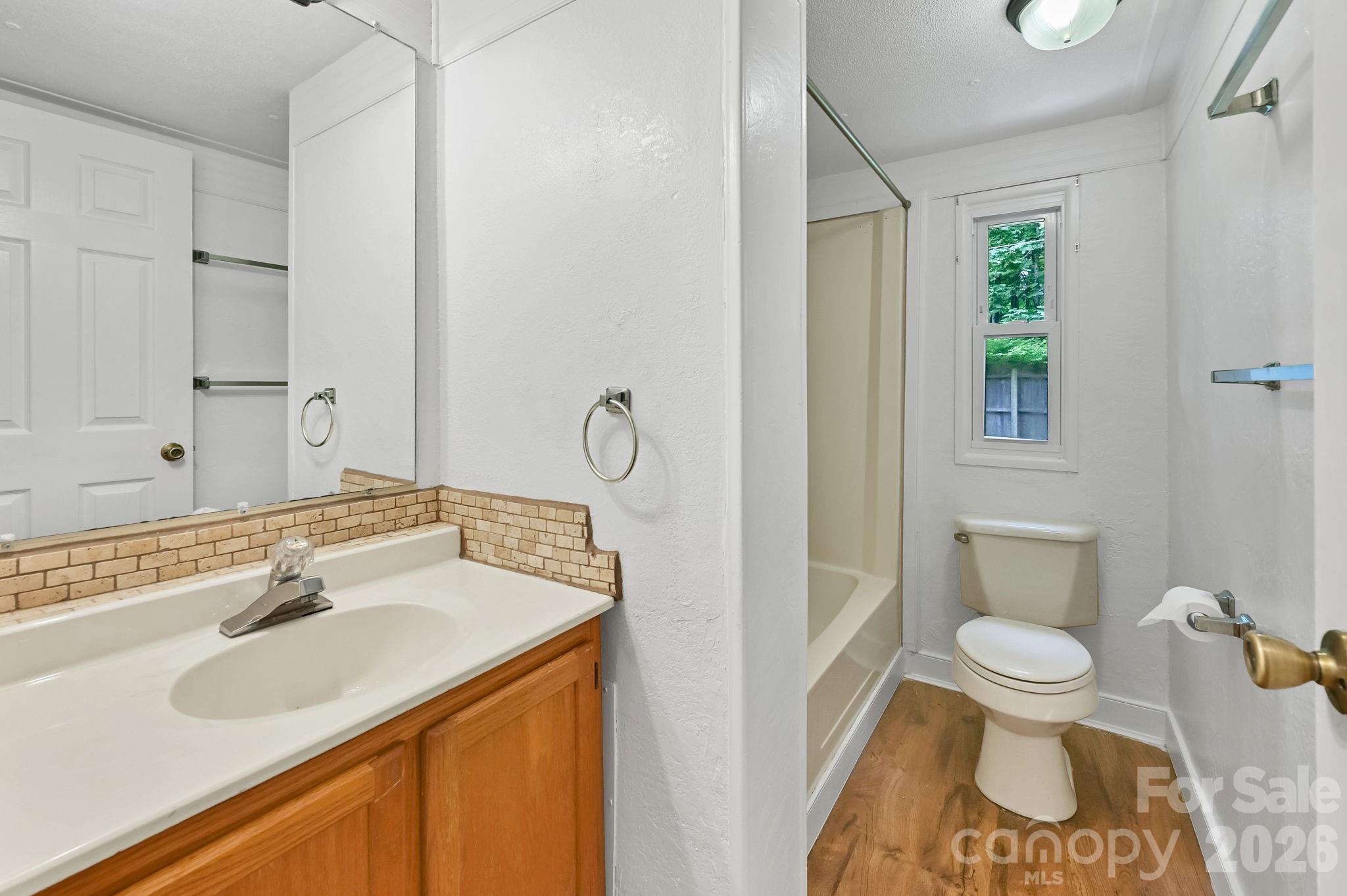 10 Canyon Cove Property Photo 18