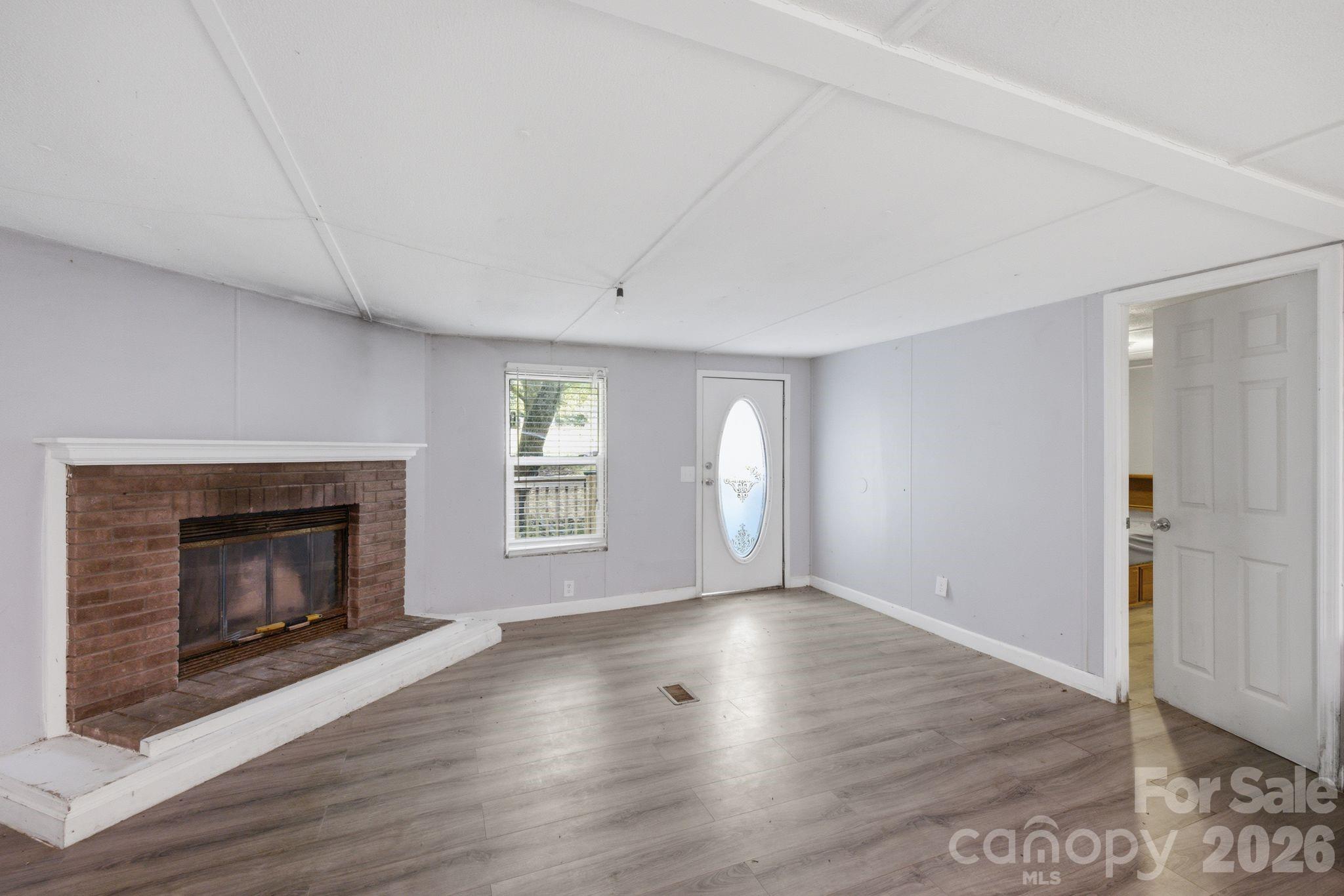 7826 Hickory Creek Drive Property Photo 9