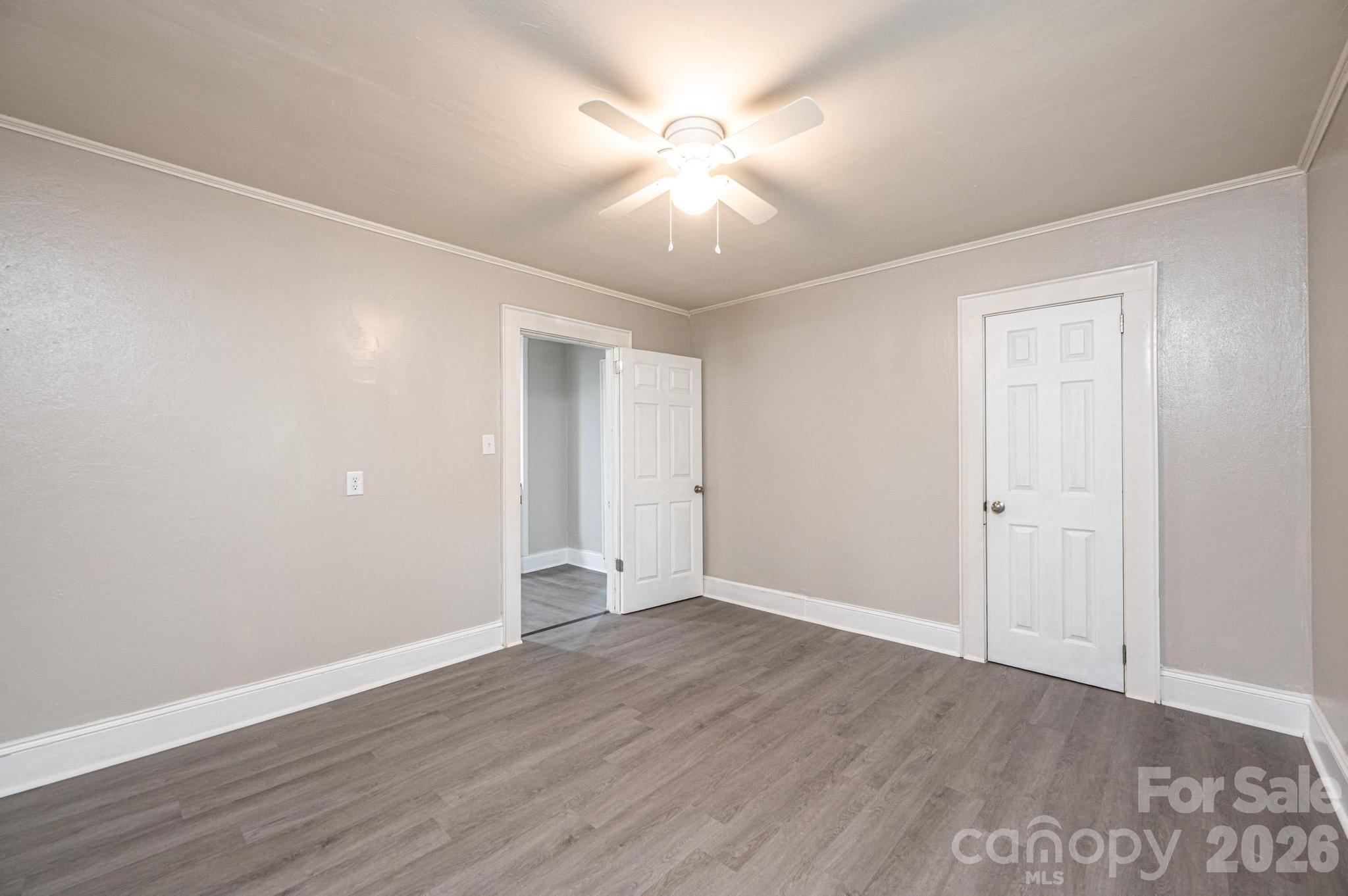 423 N Davis Avenue Property Photo 18