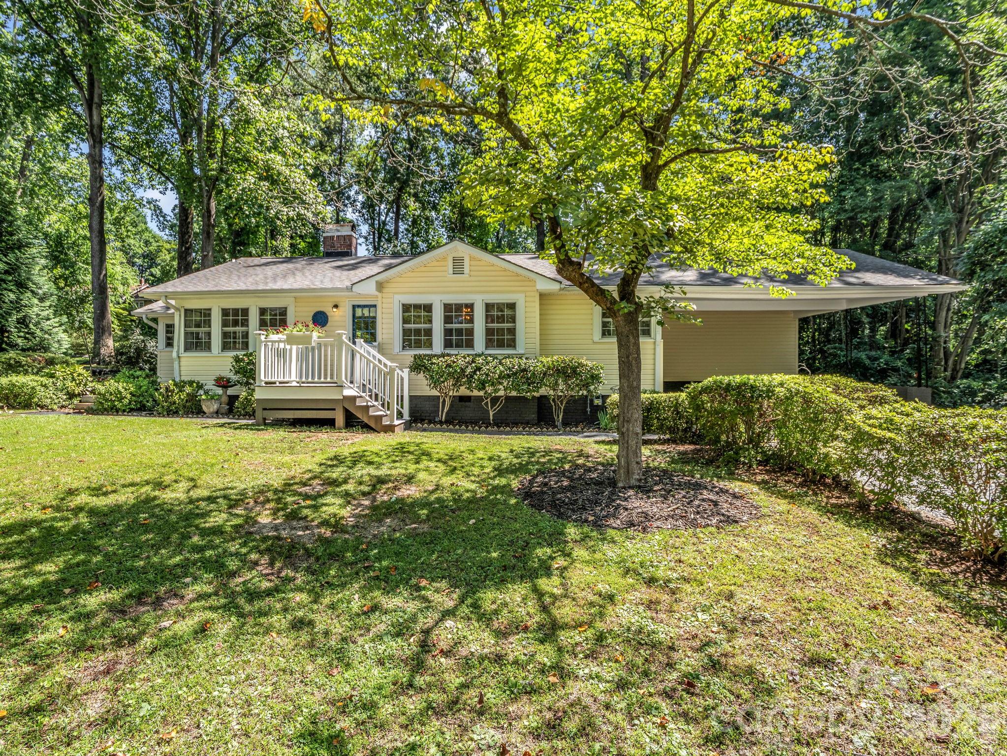 117 Whitney Avenue Property Photo 3