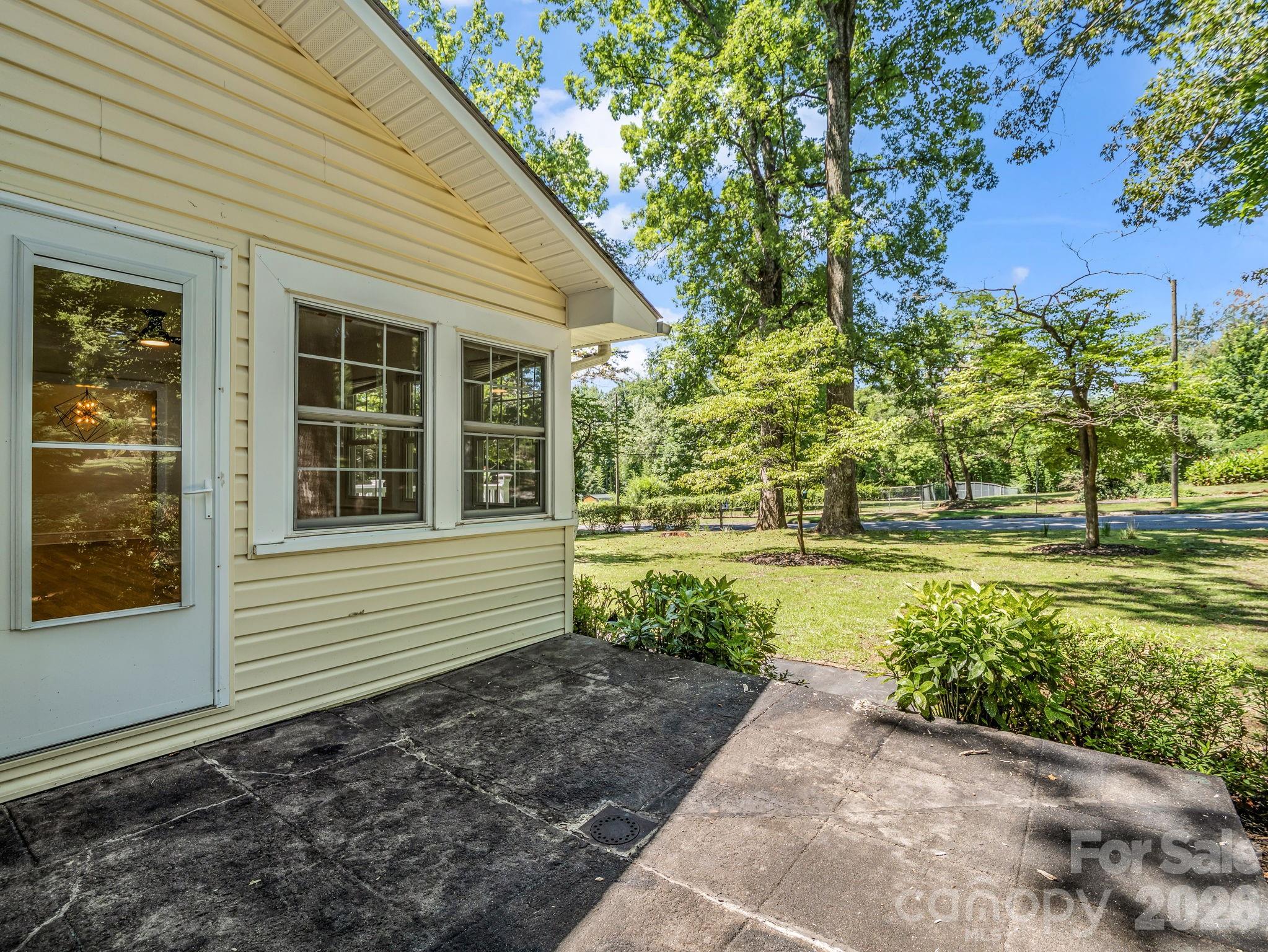 117 Whitney Avenue Property Photo 32