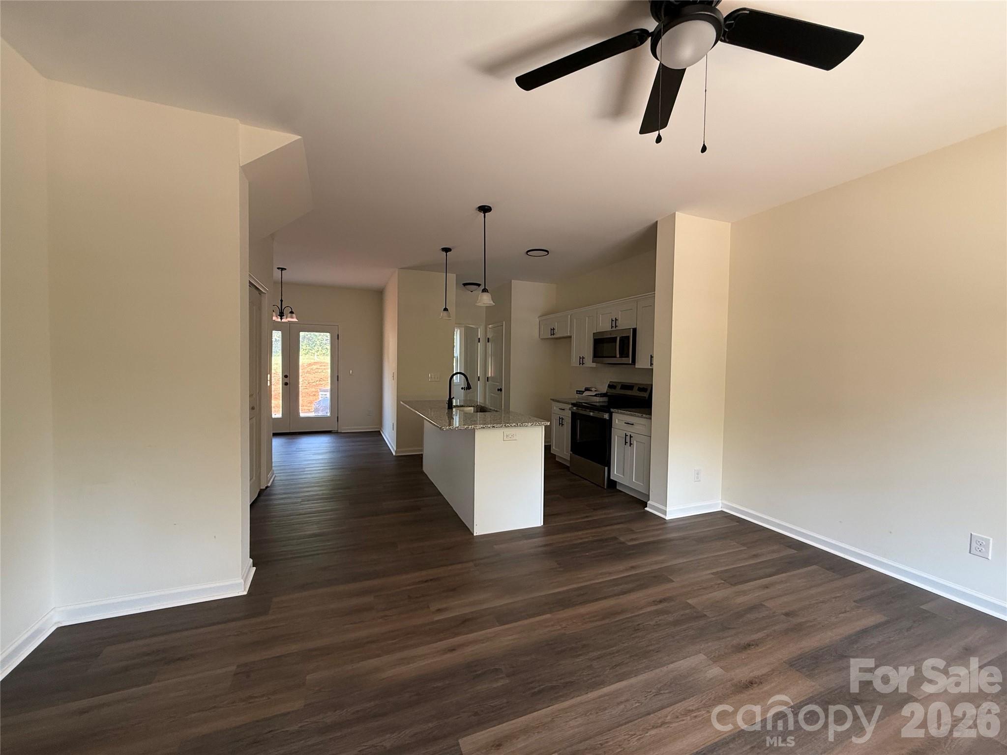 227 S Caldwell Avenue Property Photo 6