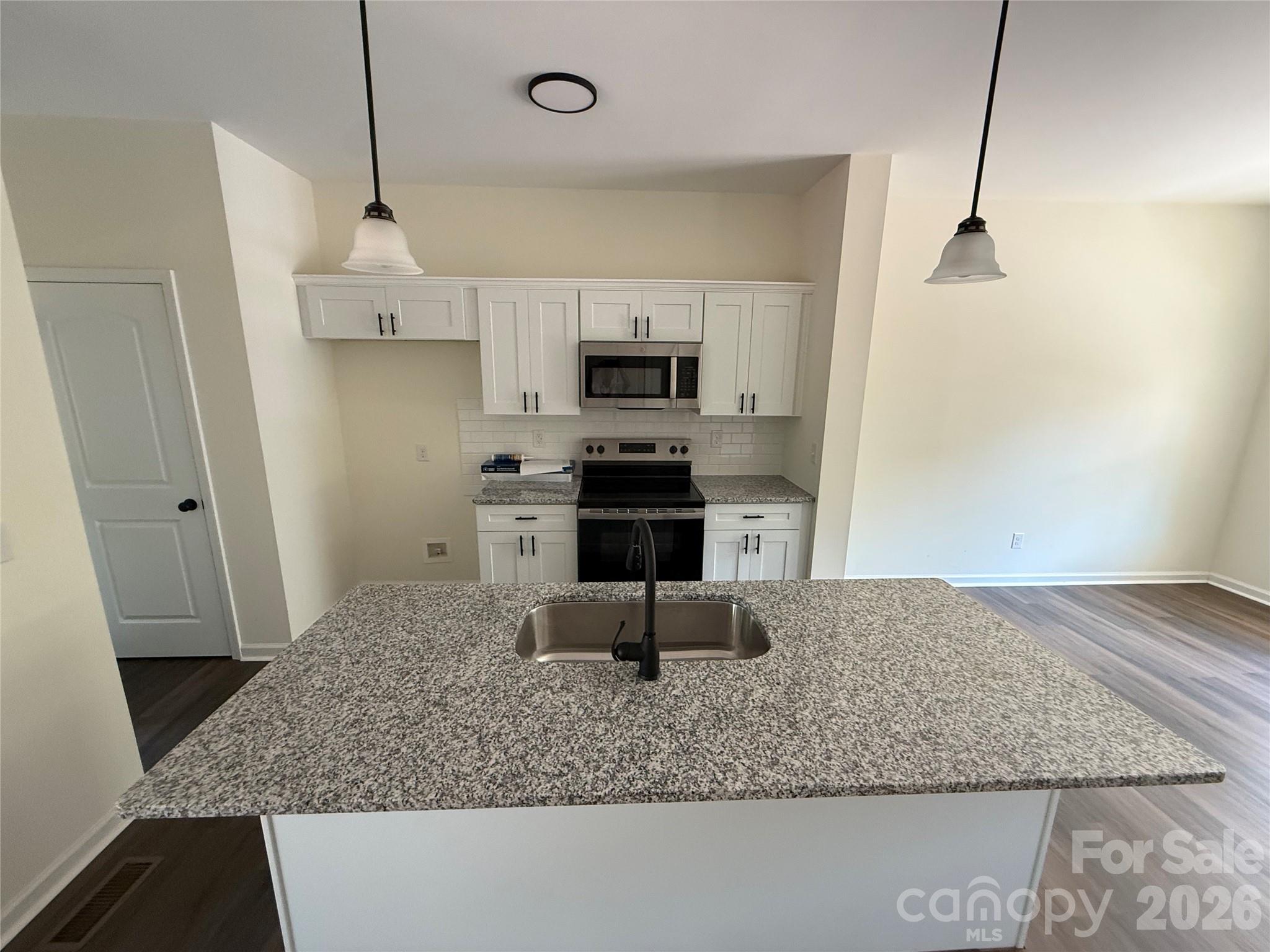 227 S Caldwell Avenue Property Photo 7