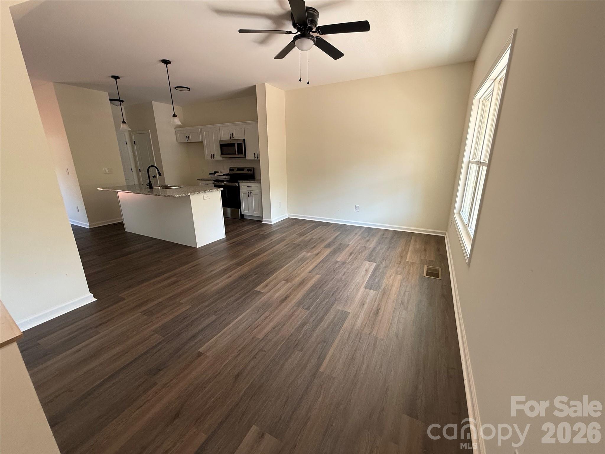 227 S Caldwell Avenue Property Photo 12