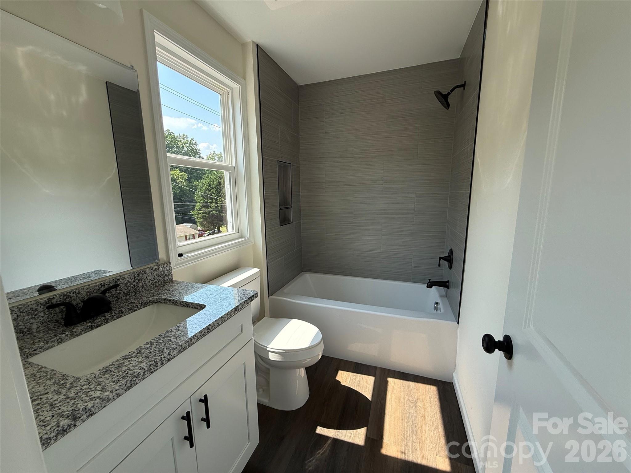 227 S Caldwell Avenue Property Photo 16