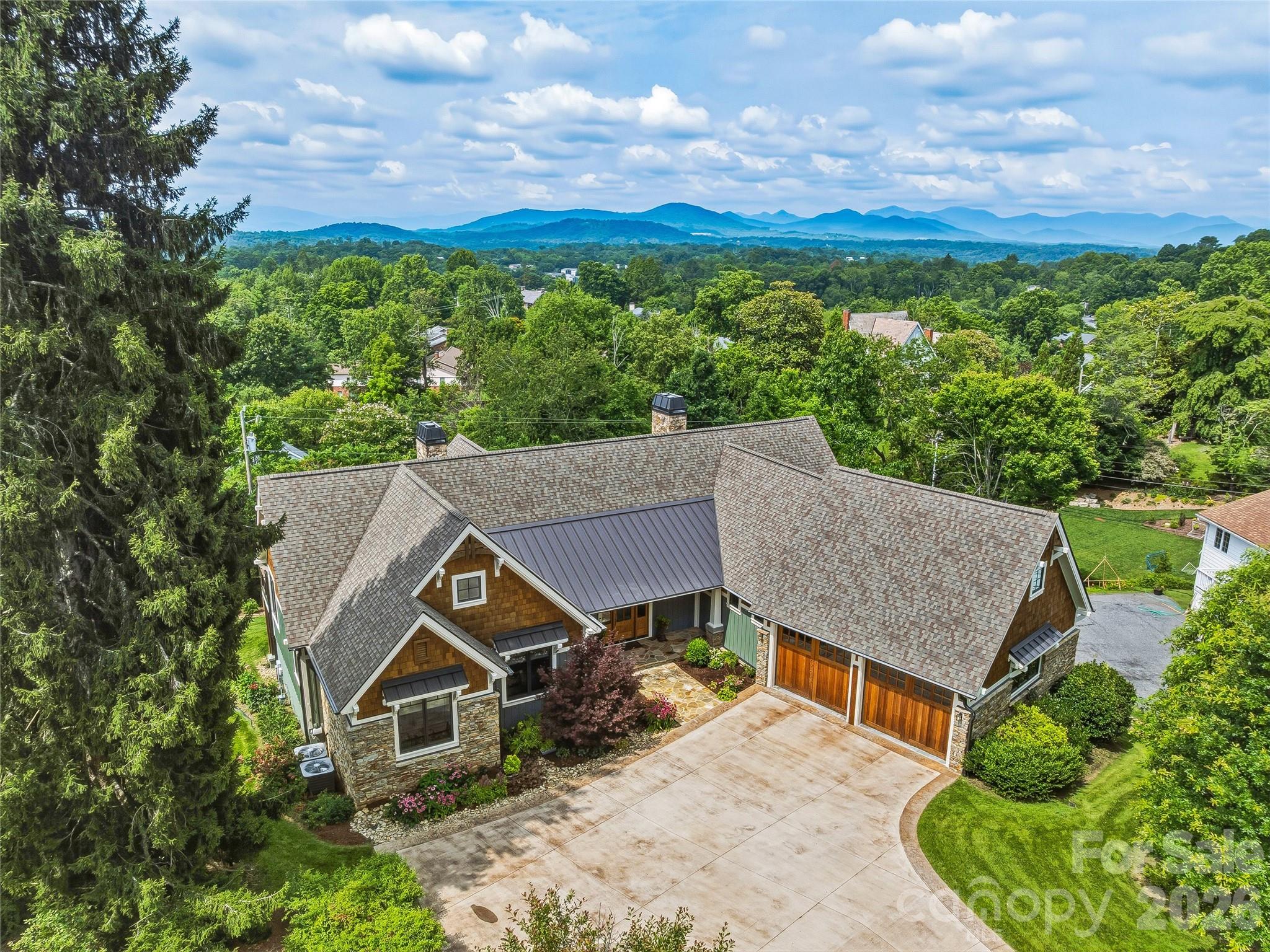 266 Stratford Road Property Photo 1