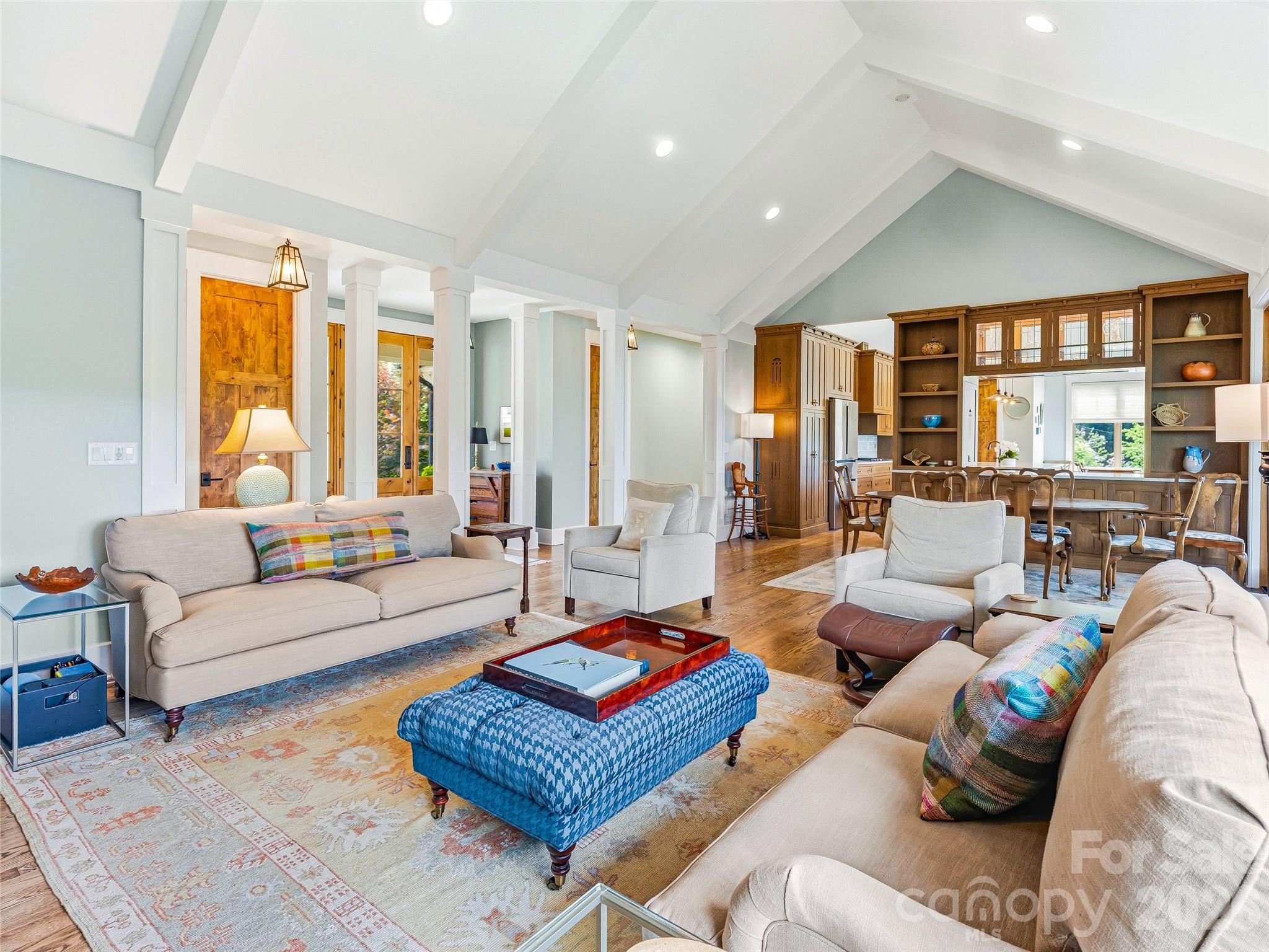 266 Stratford Road Property Photo 6