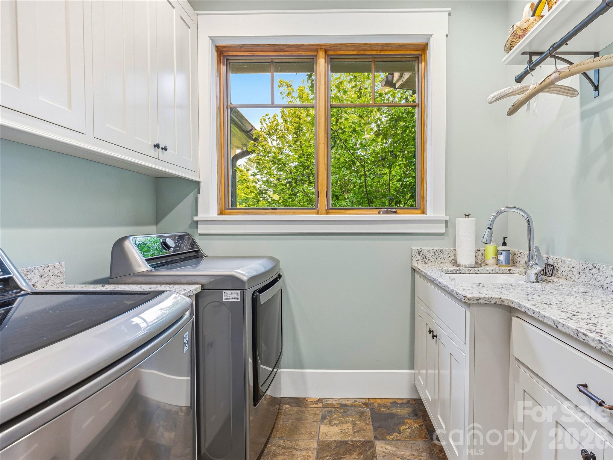 266 Stratford Road Property Photo 30