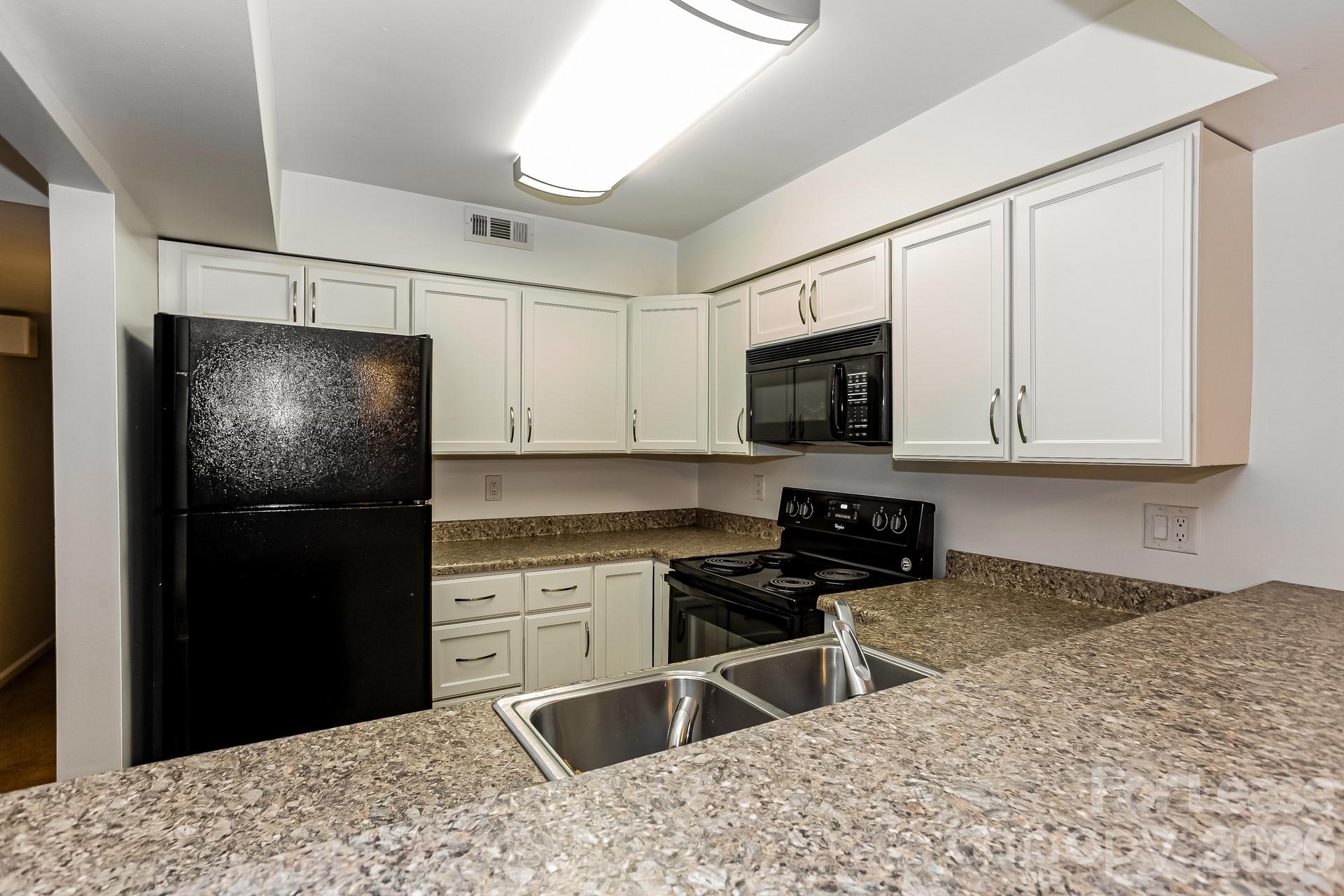 1832 J Julian Lane D Property Photo 8