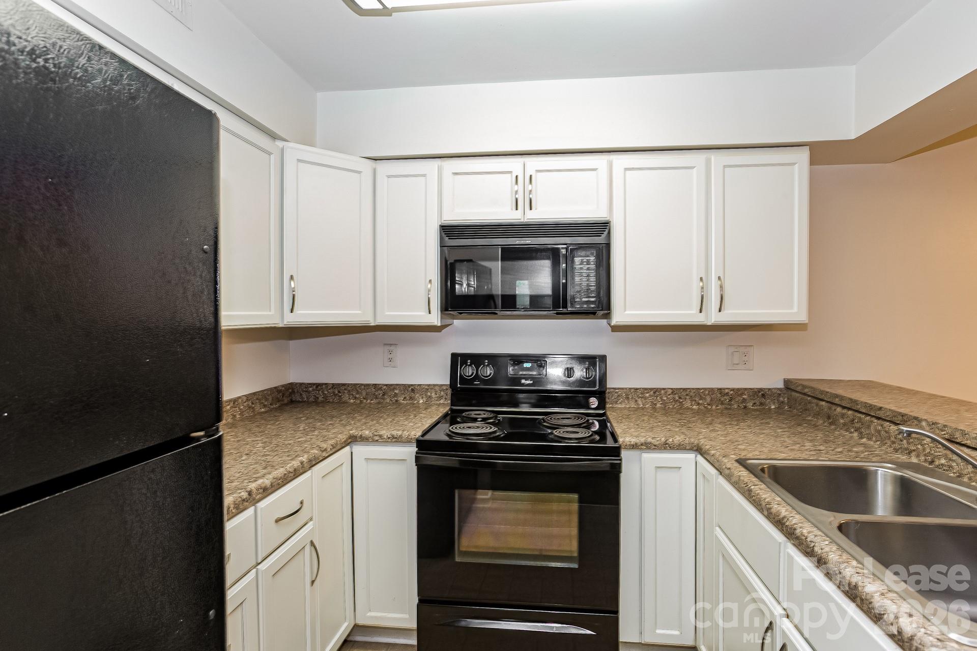 1832 J Julian Lane D Property Photo 9