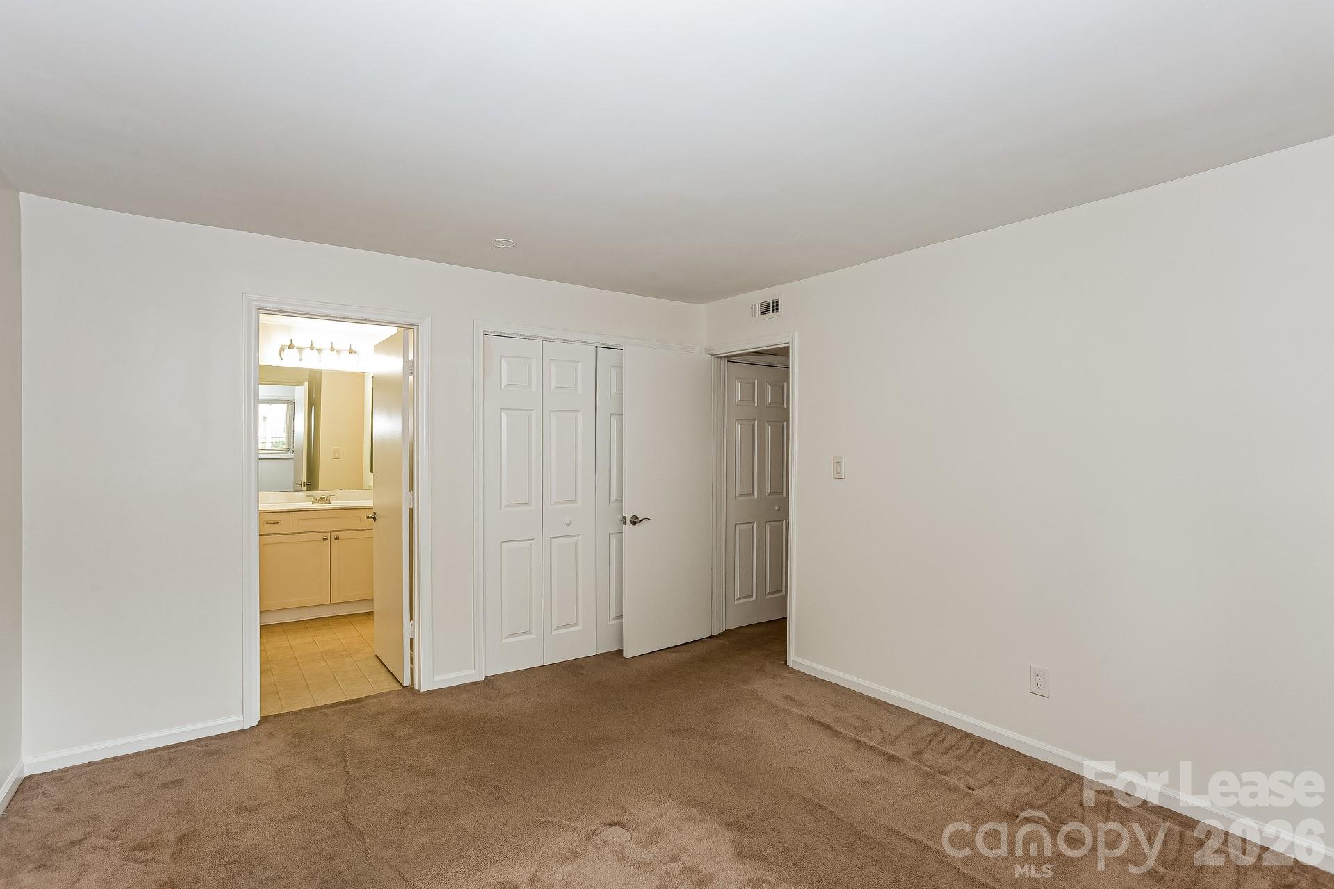 1832 J Julian Lane D Property Photo 10