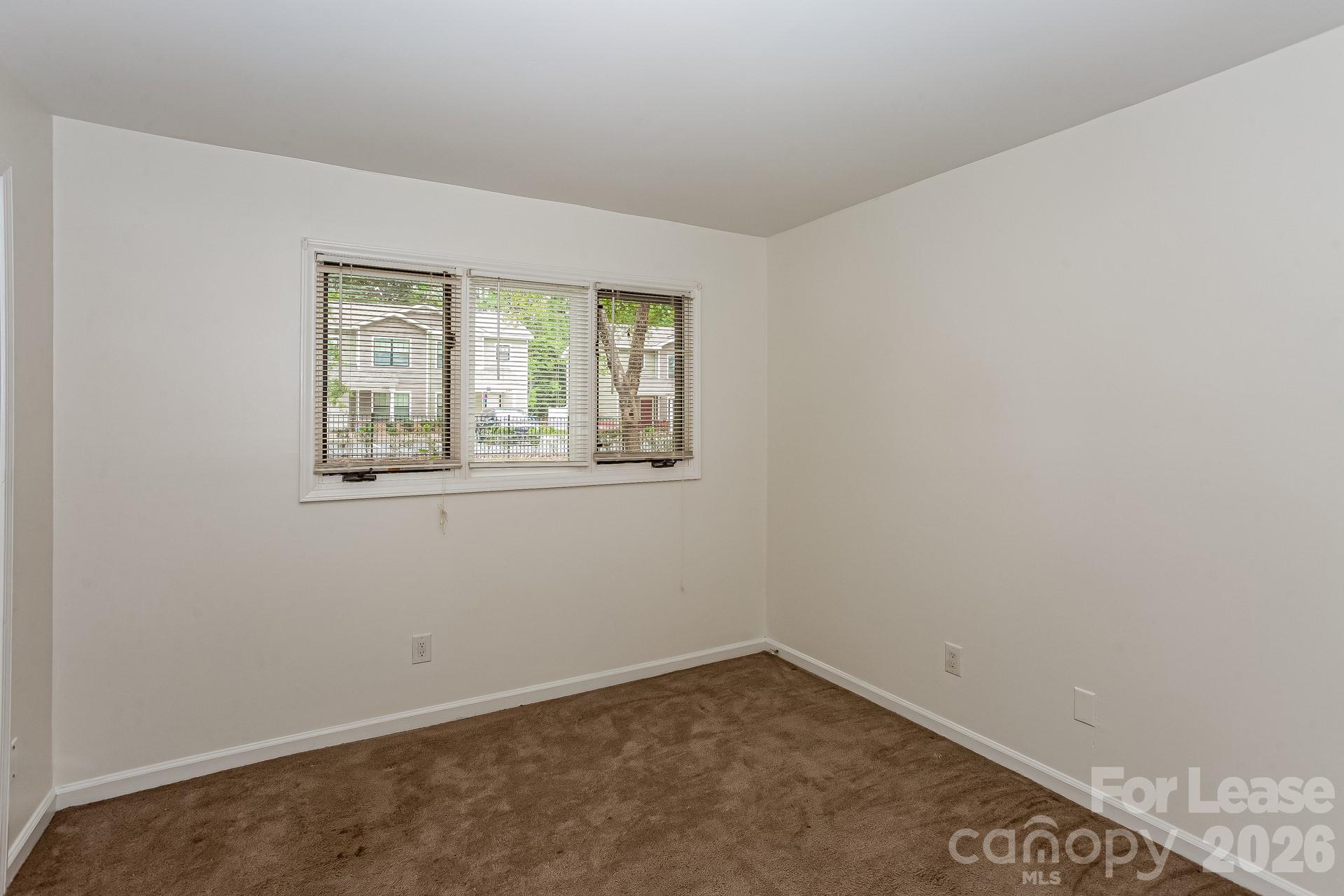 1832 J Julian Lane D Property Photo 11